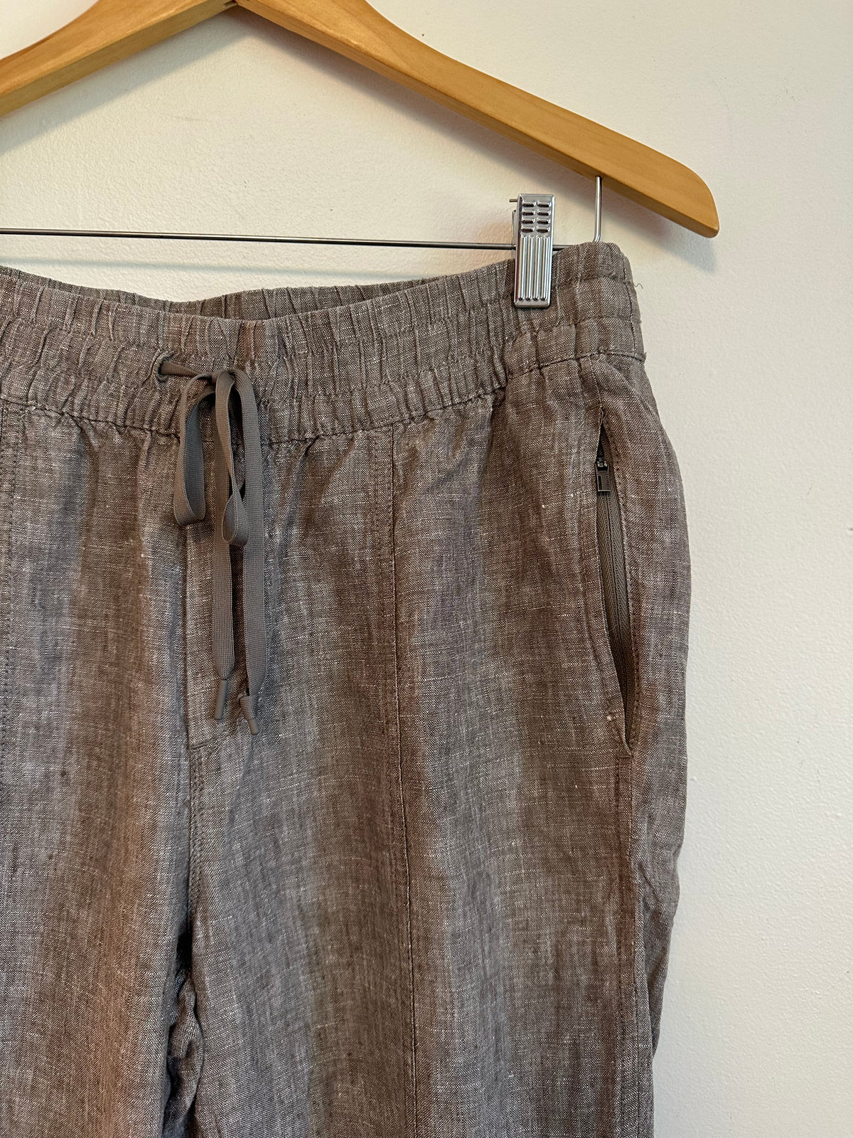 Athleta Elastic Waist Linen Jogger Pants in Brown | Size Medium