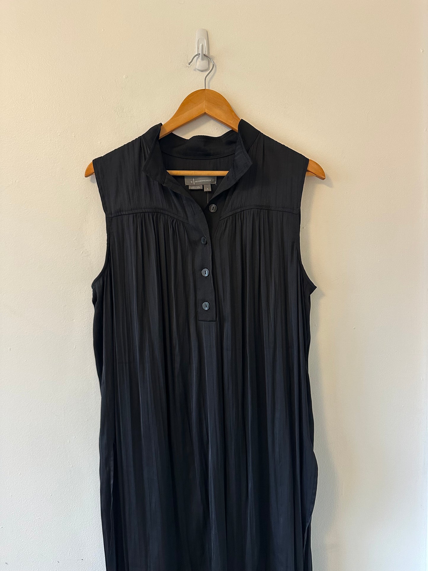 NWT Anthropologie Black Crinkle Pleated Midi Dress | Size Large