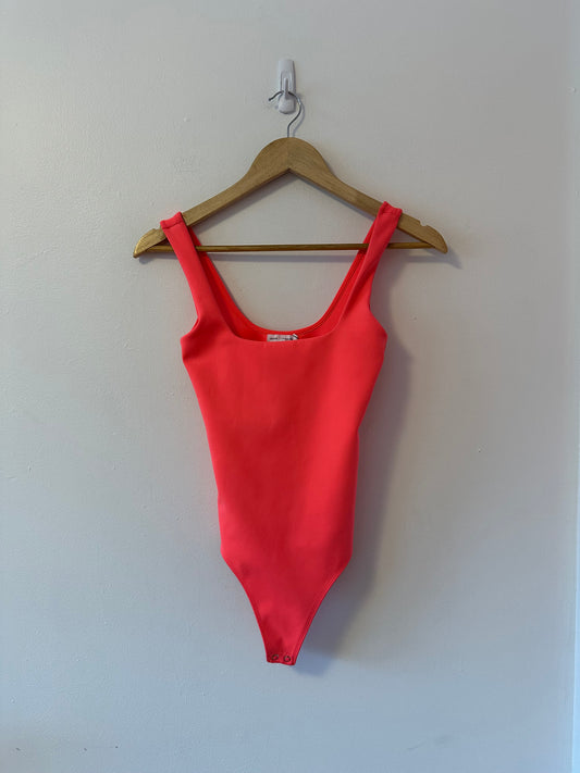 Good American Sculpting Modern Tank Bodysuit in Neon Orange | Size 1 / Small