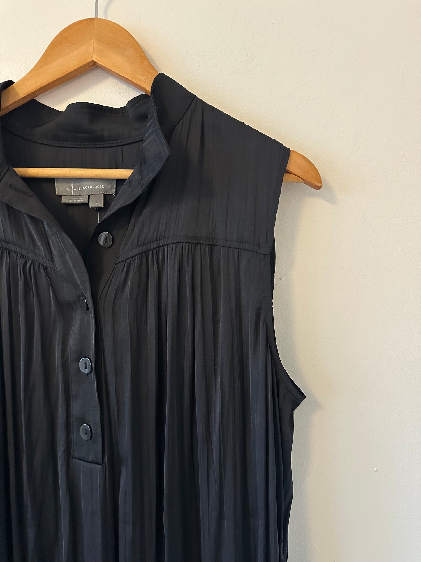 NWT Anthropologie Black Crinkle Pleated Midi Dress | Size Large