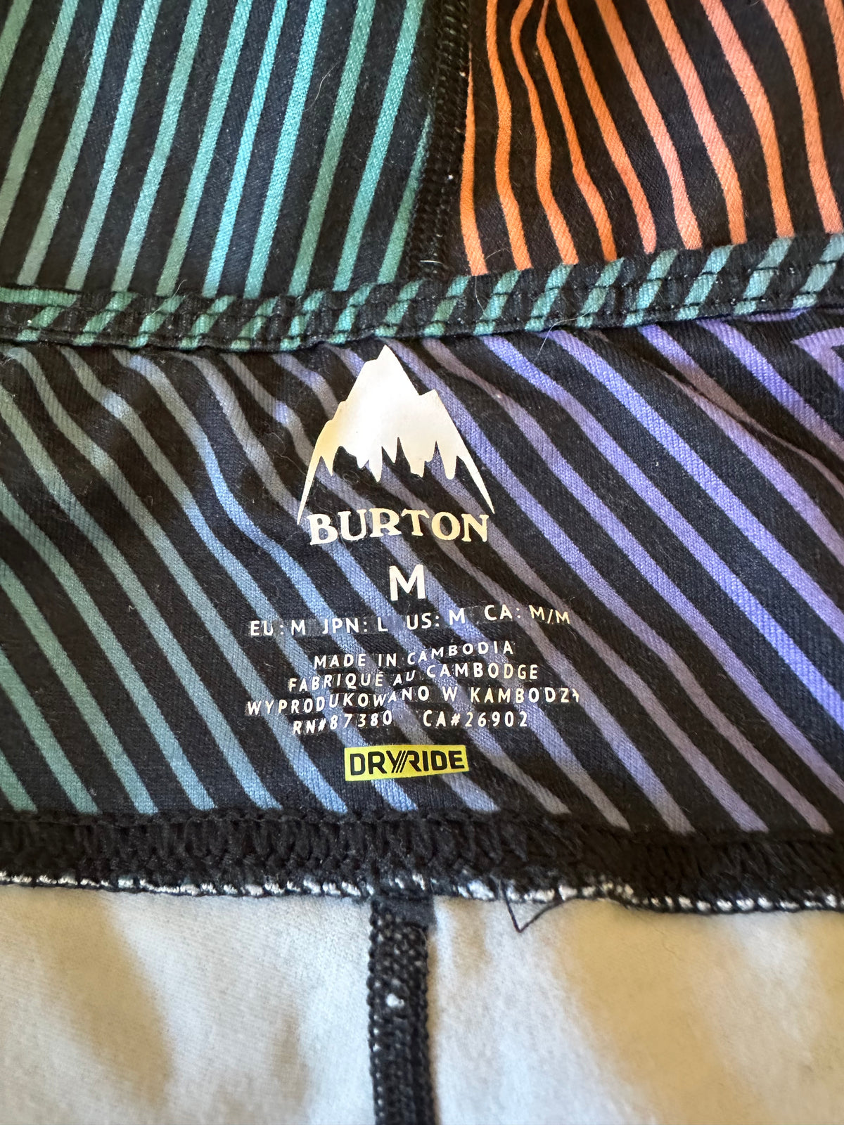 Burton DryRide Geometric Print Cropped Leggings in Multicolor | Size Medium