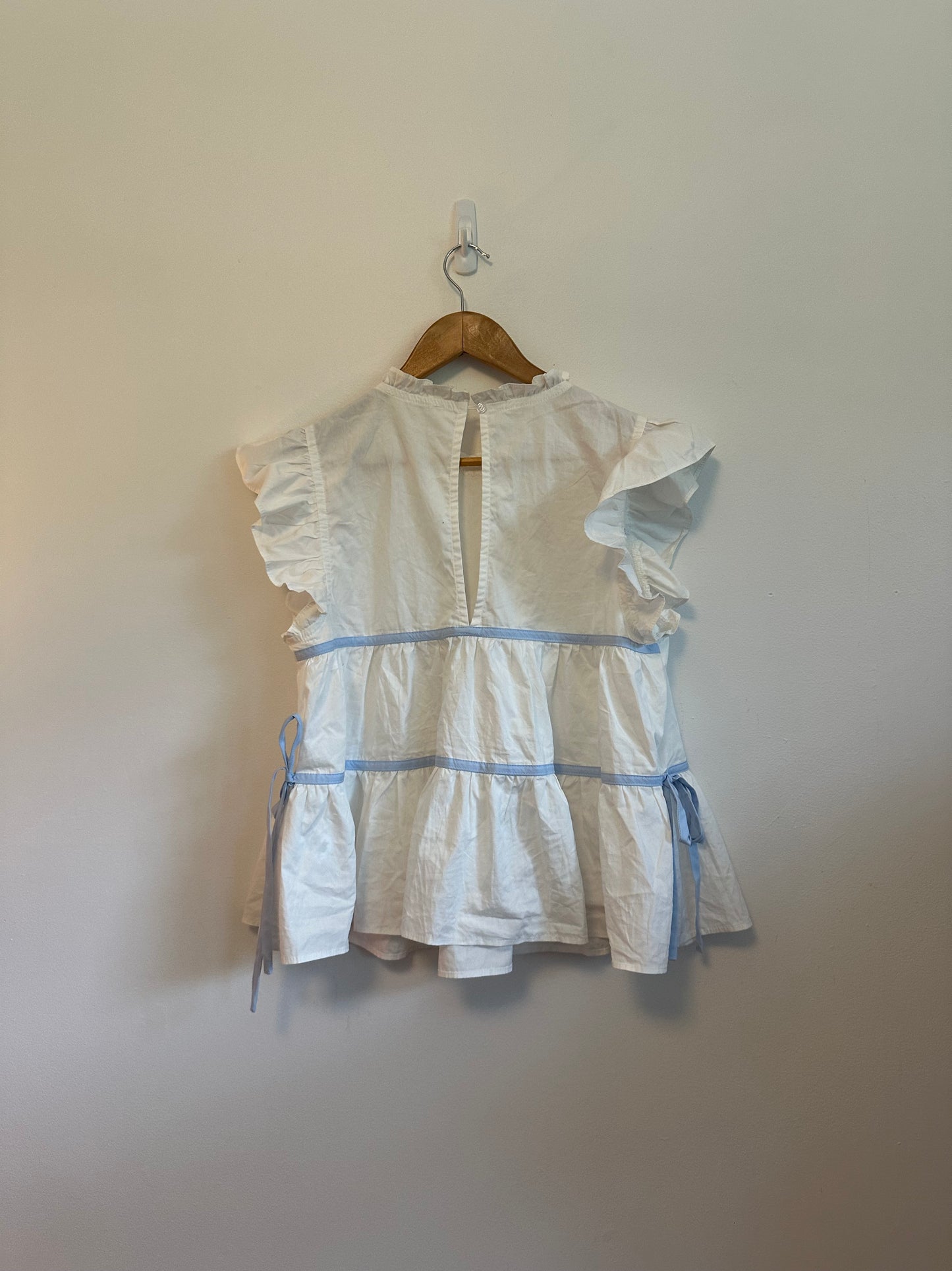 Lalavon White Cotton Flutter Sleeve Peplum Side Tie Top | Size Medium