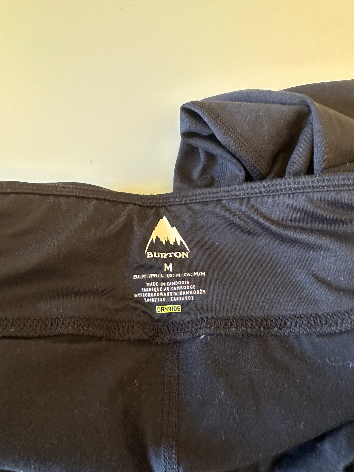 Burton Dryride Black Capri Base Layer Leggings | Size Medium