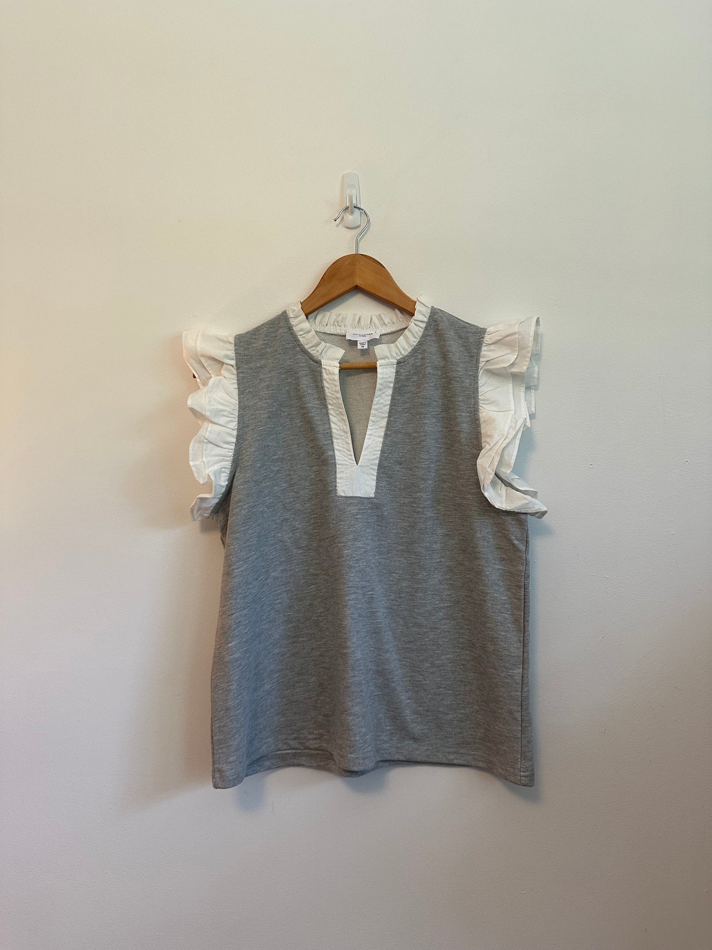 AnnieWear Grey Ruffle Sleeve Split Neck Sleeveless Top | Size Medium