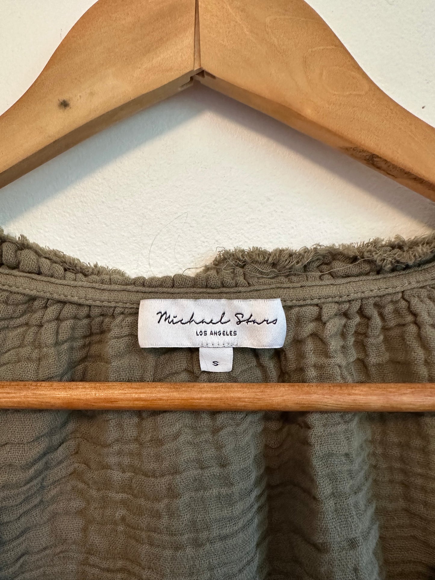 Michael Stars Cotton Gauze Ruffle Sleeve V-Neck Blouse in Olive Green | Size Small