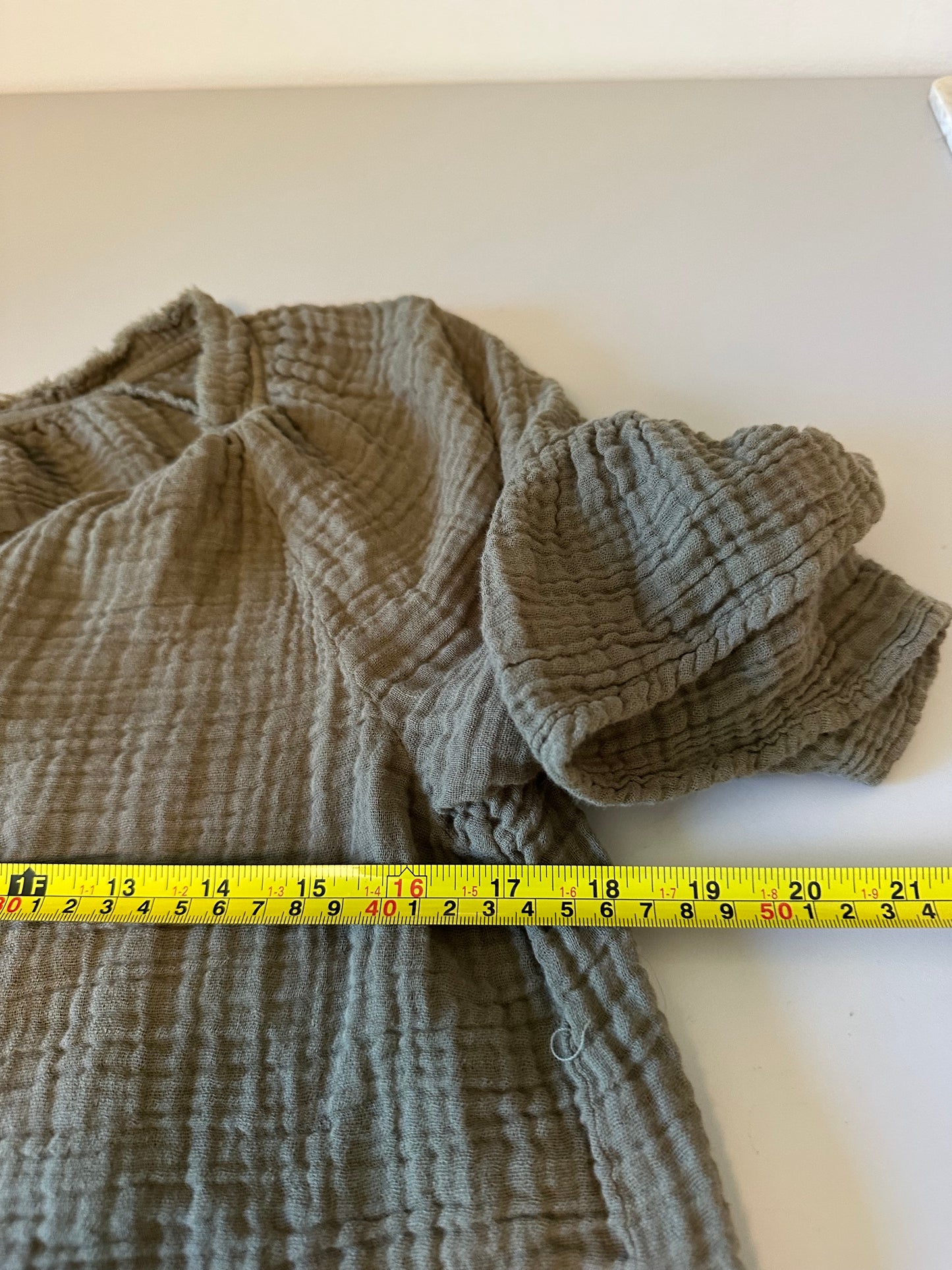 Michael Stars Cotton Gauze Ruffle Sleeve V-Neck Blouse in Olive Green | Size Small
