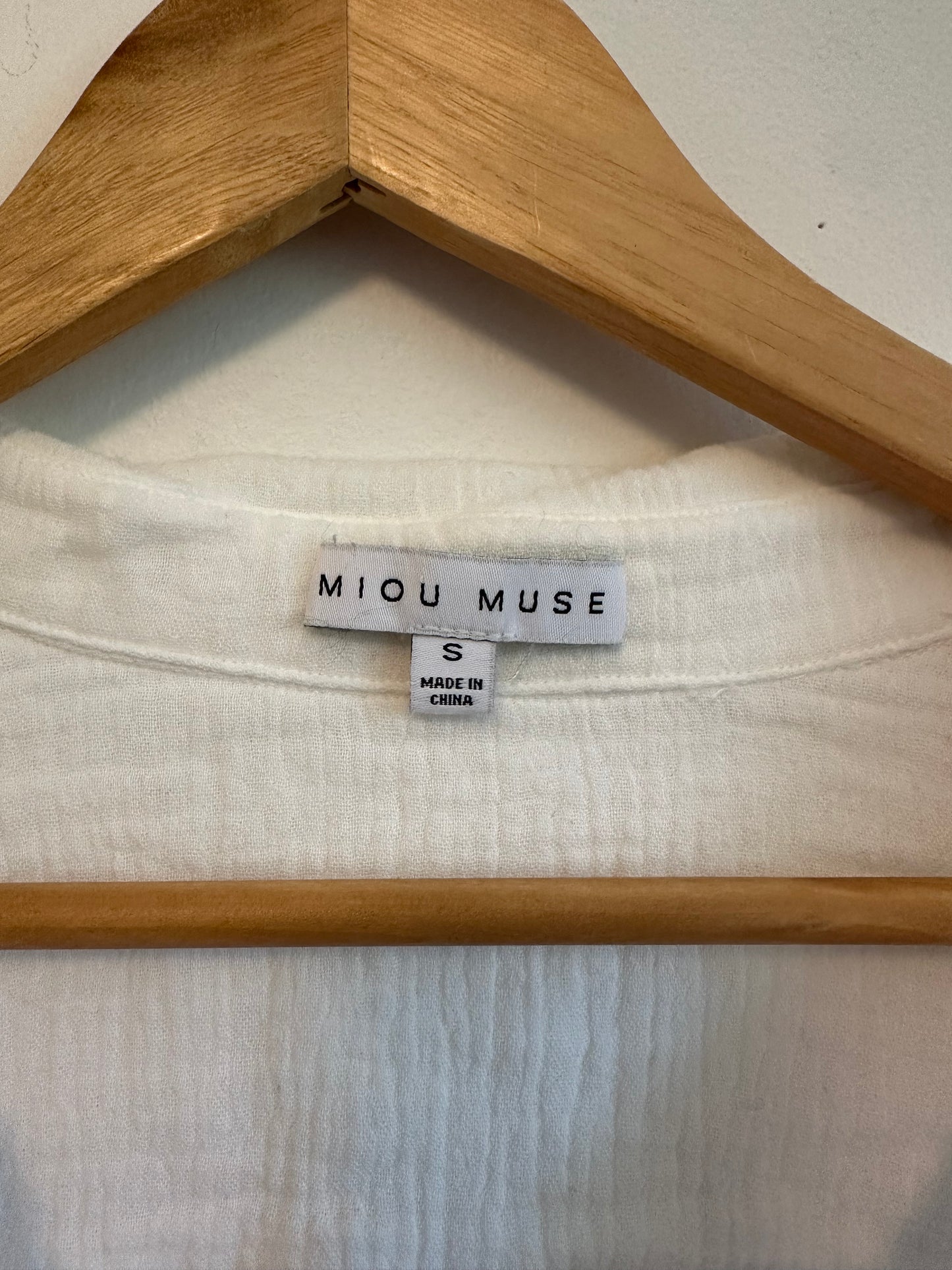 Miou Muse White Cotton Gauze Raw Hem Button Down Shirt | Size Small