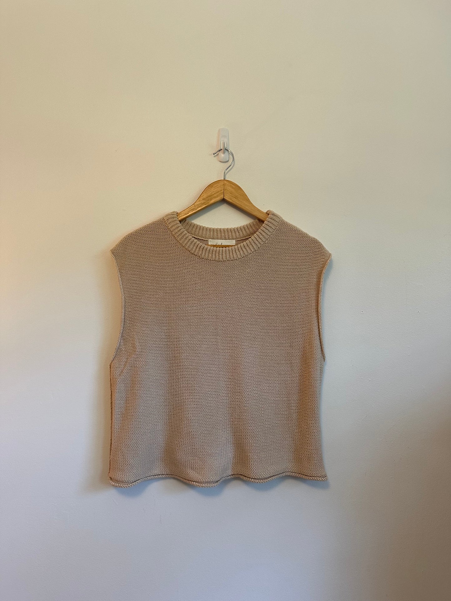 La February Tan 100% Cotton Chunky Knit Sleeveless Sweater | Size Small