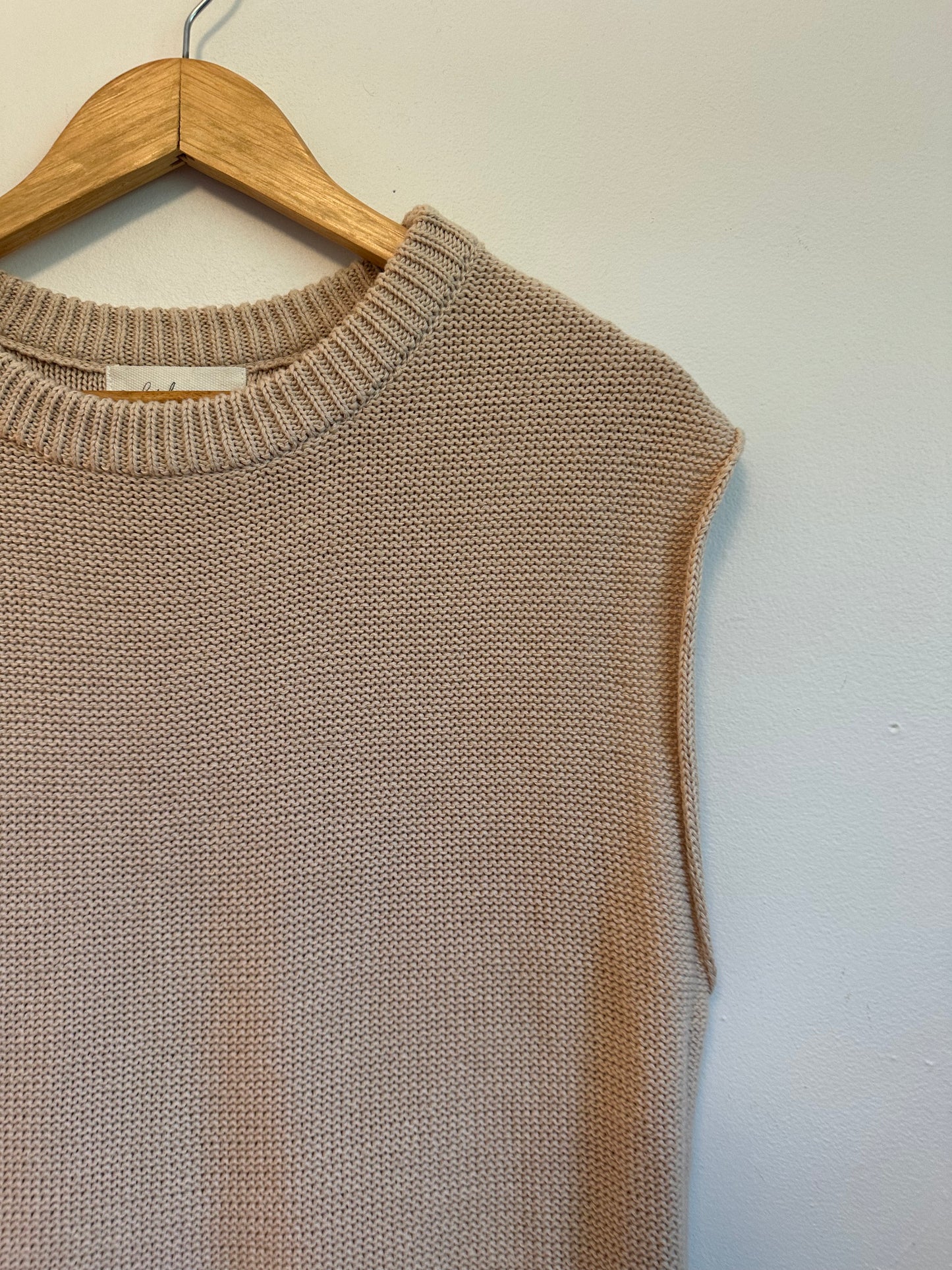 La February Tan 100% Cotton Chunky Knit Sleeveless Sweater | Size Small