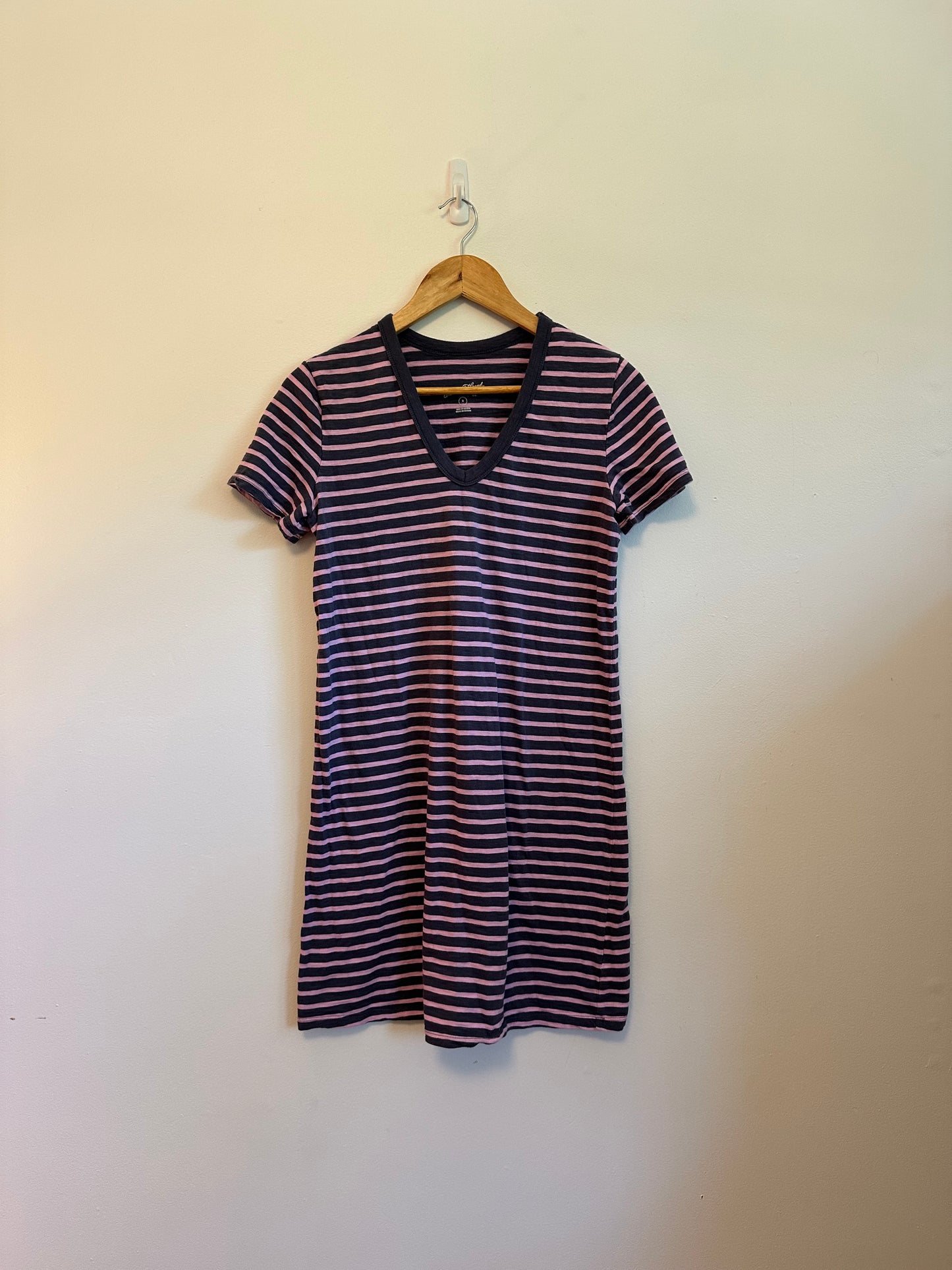 Universal Thread Navy Blue and Pink Striped V-Neck Cotton T-Shirt Dress | Size Small