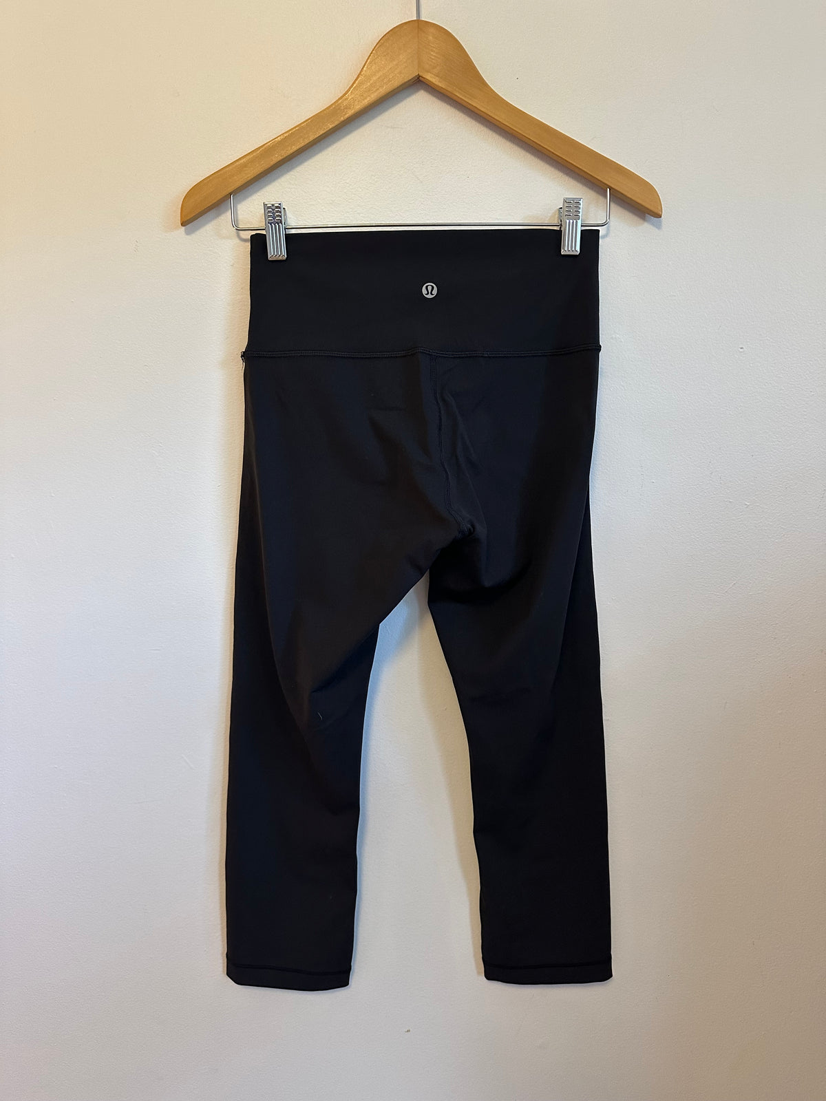 Lululemon Align High Rise Black Cropped Leggings | Size 6