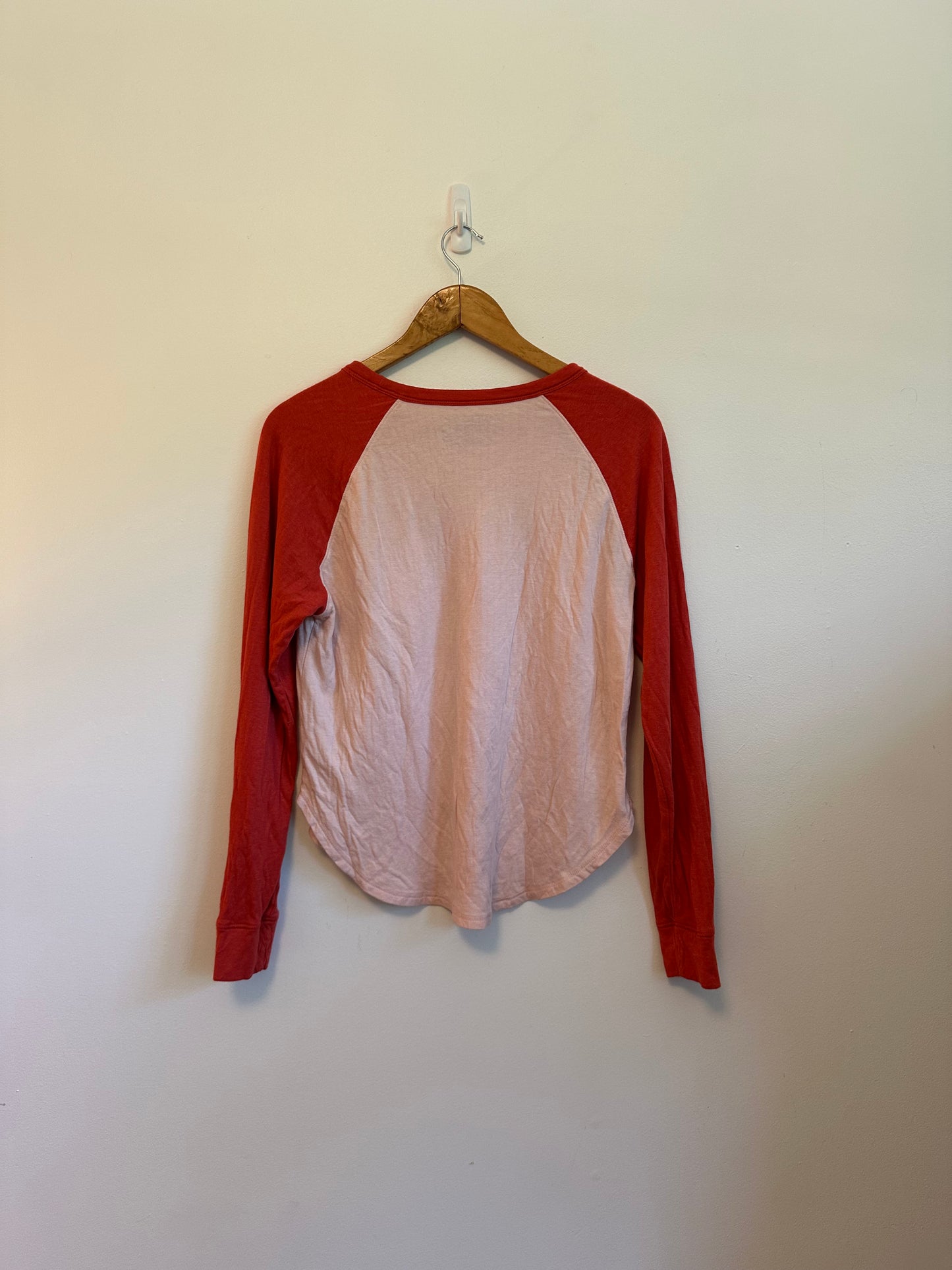 Faherty Baked Apple Cloud Long Sleeve Baseball Tee | Size Medium