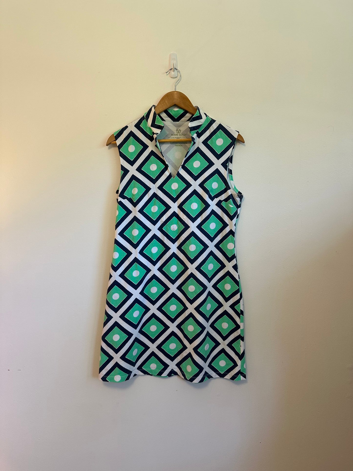 Mahi Gold Geometric Diamond Print Sleeveless Shift Dress | Size Medium