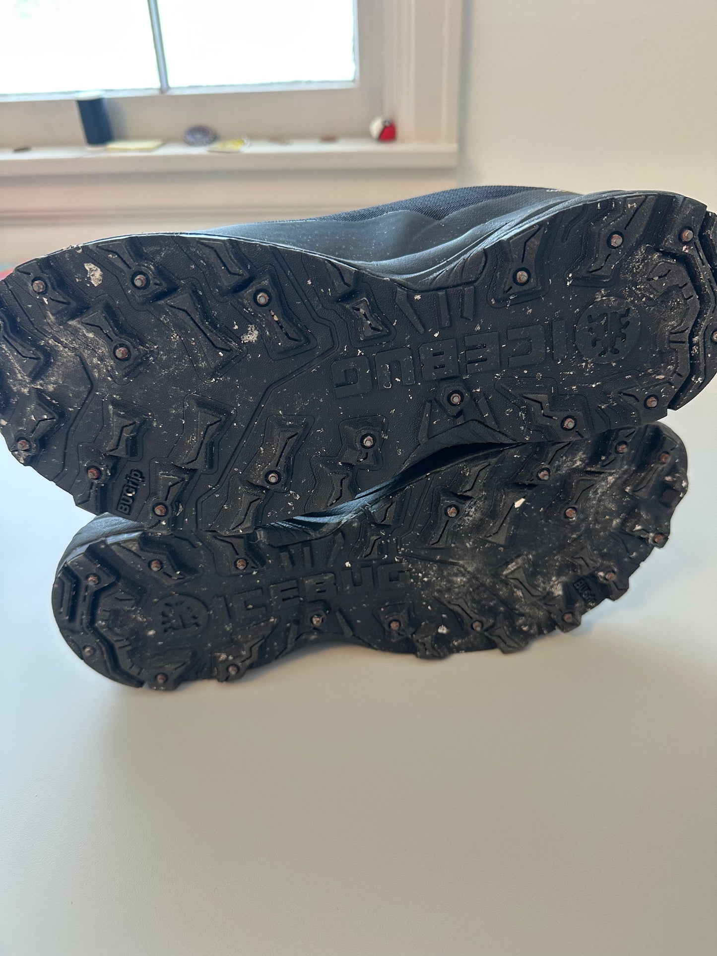 Icebug Women's Rover BUGrip GTX Running Shoe in Black | Size 10.5