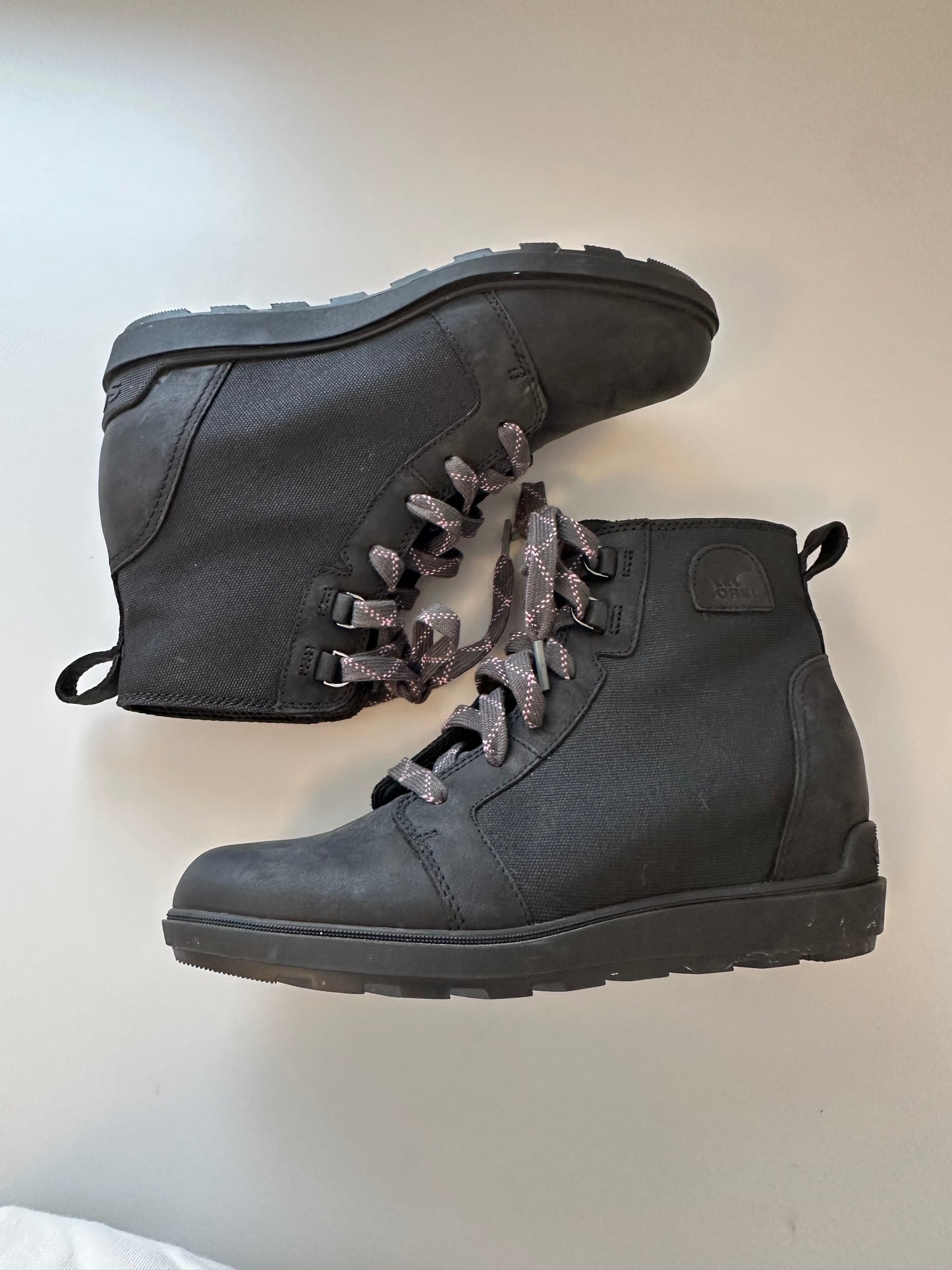 Sorel Evie II Lace Up Hidden Wedge Bootie | Size 10.5