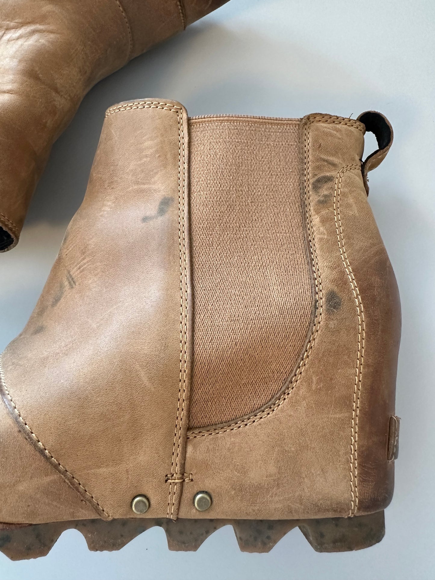 Sorel Lea Wedge Joan Of Arctic Elk Brown Platform Ankle Booties | Size 9.5