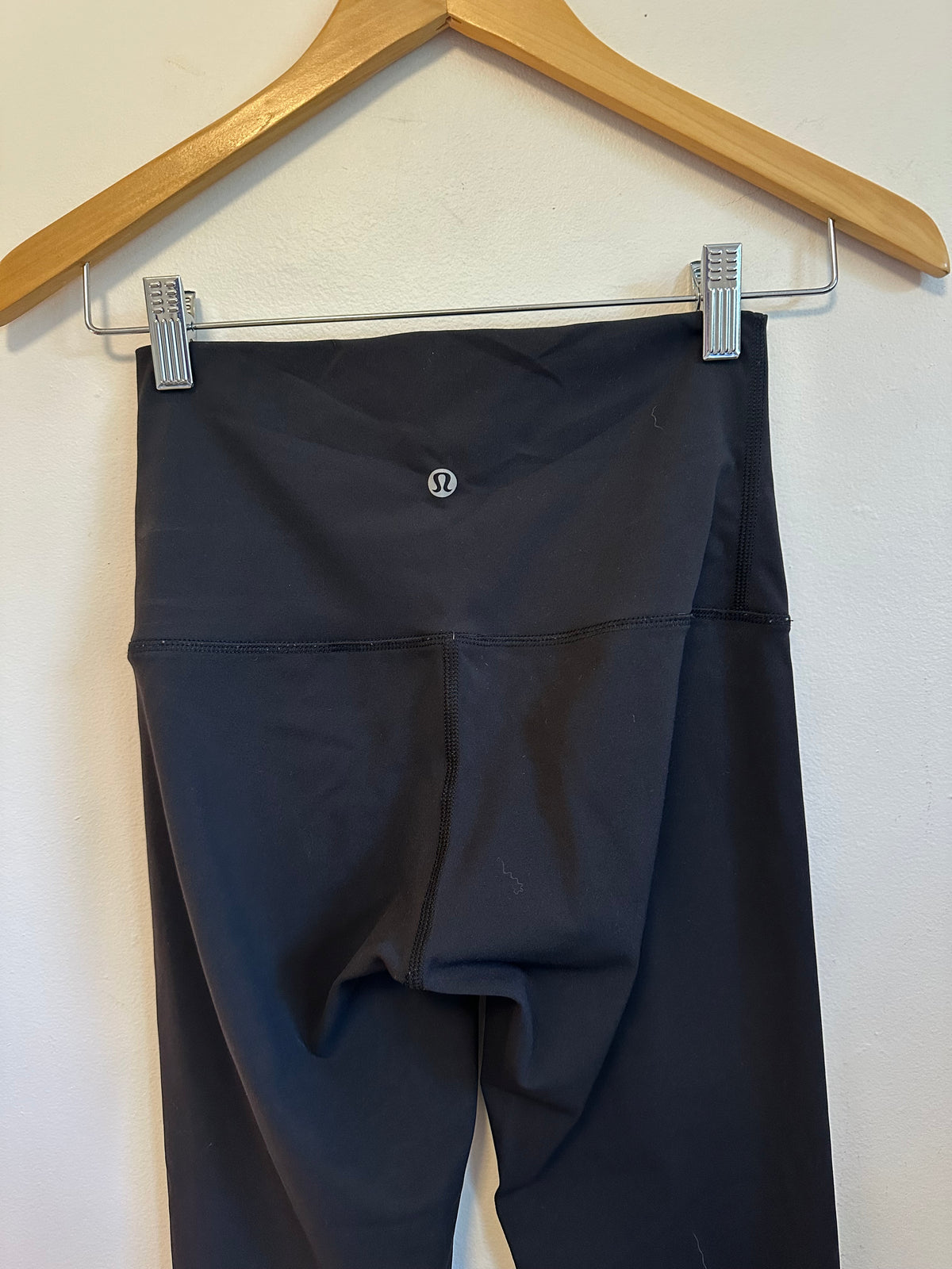 Lululemon Align 21 High Rise Crop in Black | Size 4