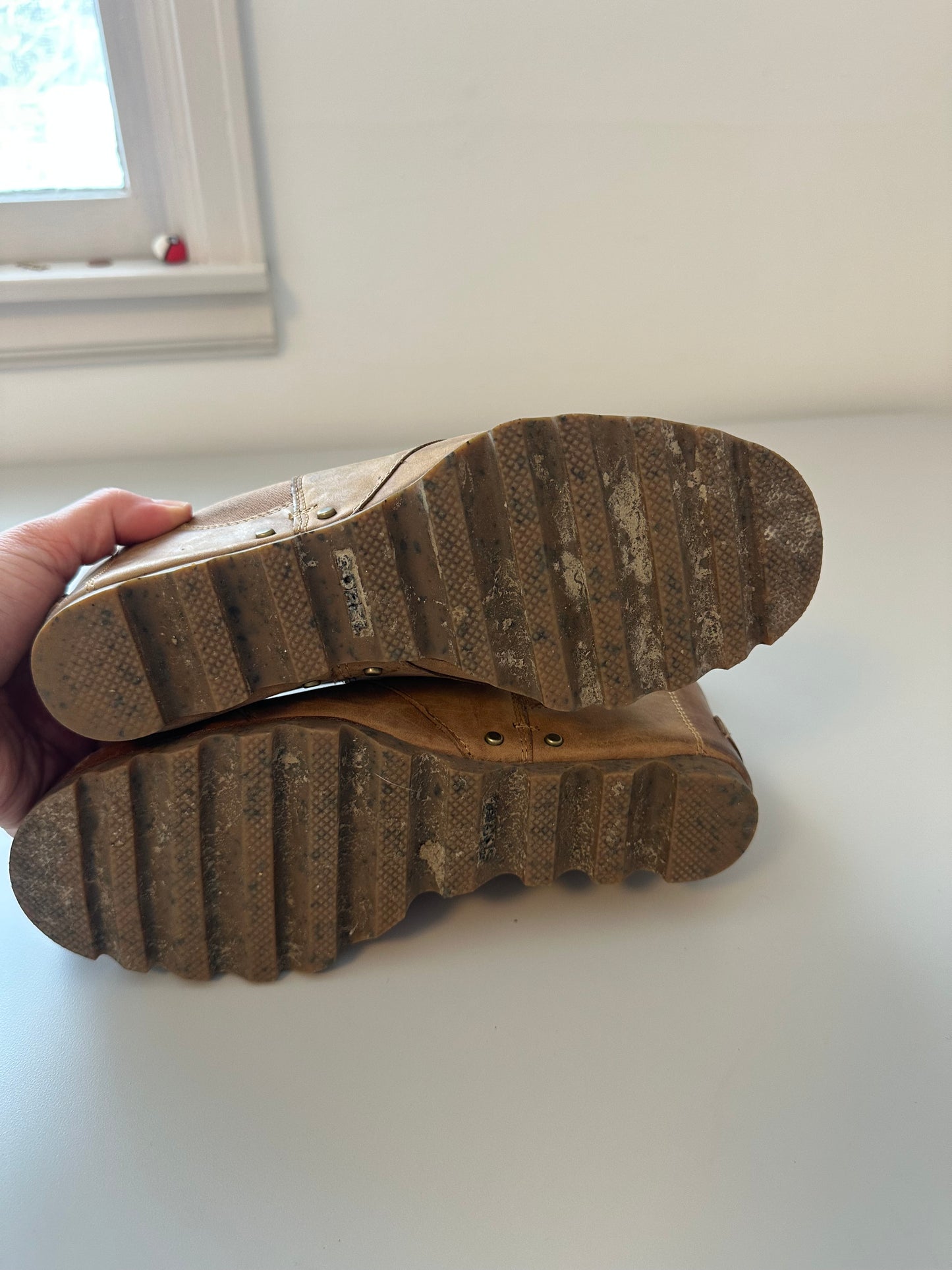 Sorel Lea Wedge Joan Of Arctic Elk Brown Platform Ankle Booties | Size 9.5