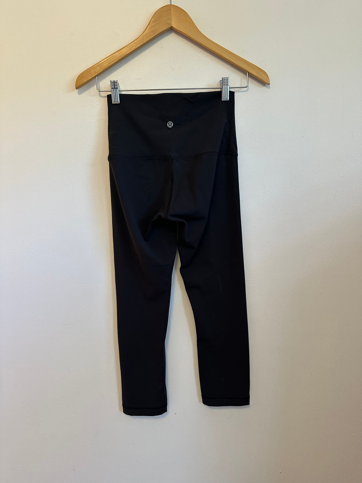 Lululemon Align 21 High Rise Crop in Black | Size 4