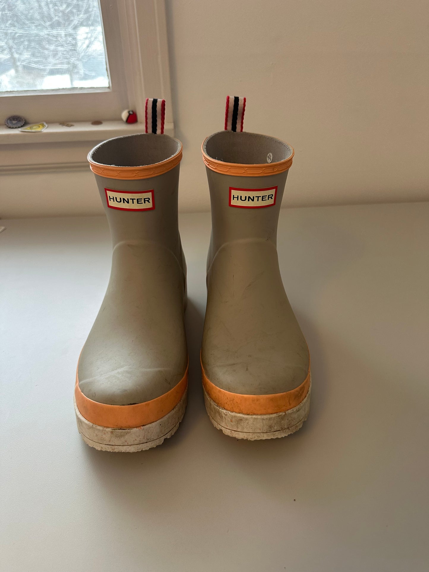 Hunter Women's Original Play Short Rain Boots in Gray and Orange | Size 9