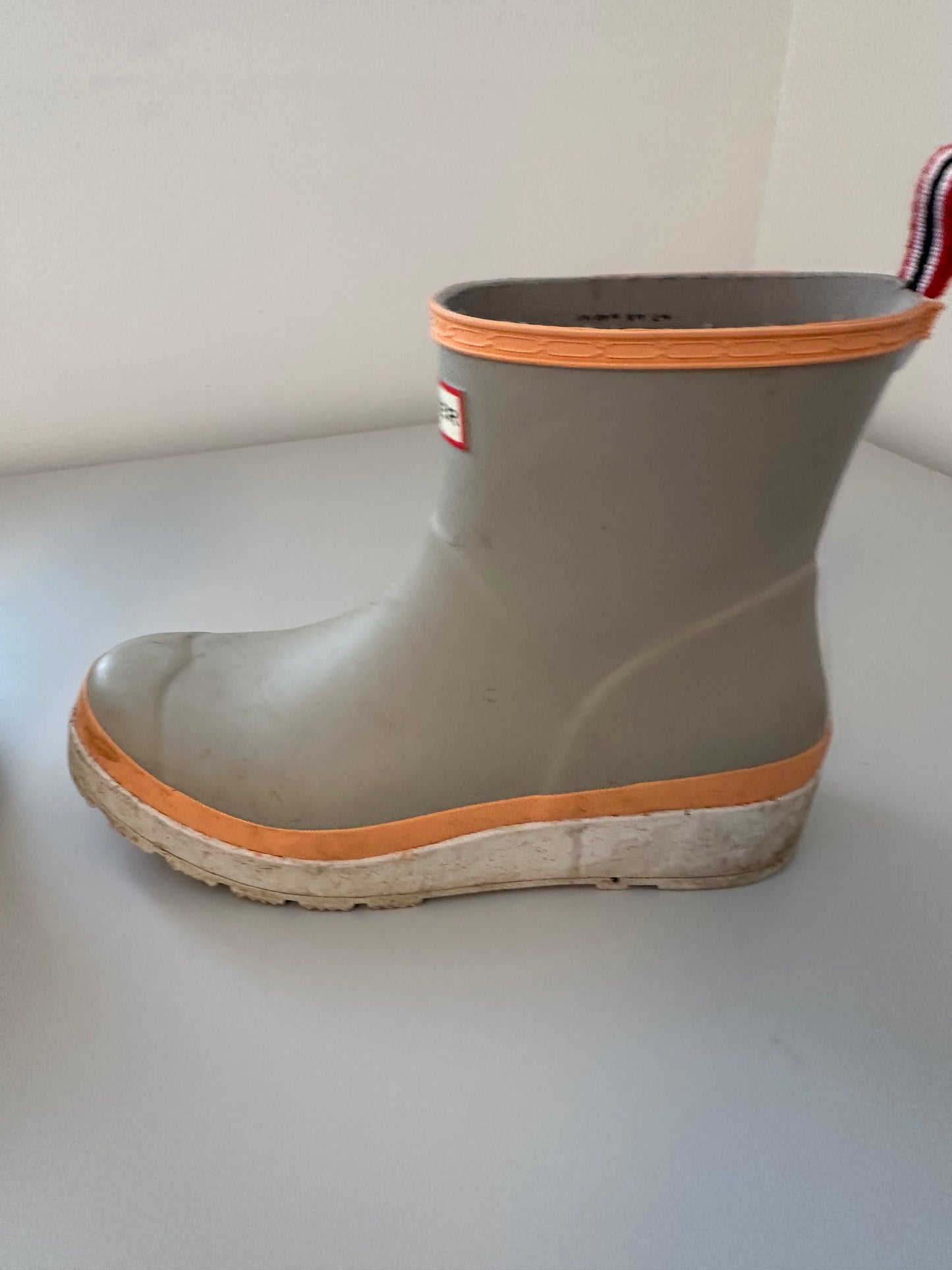Hunter Women's Original Play Short Rain Boots in Gray and Orange | Size 9
