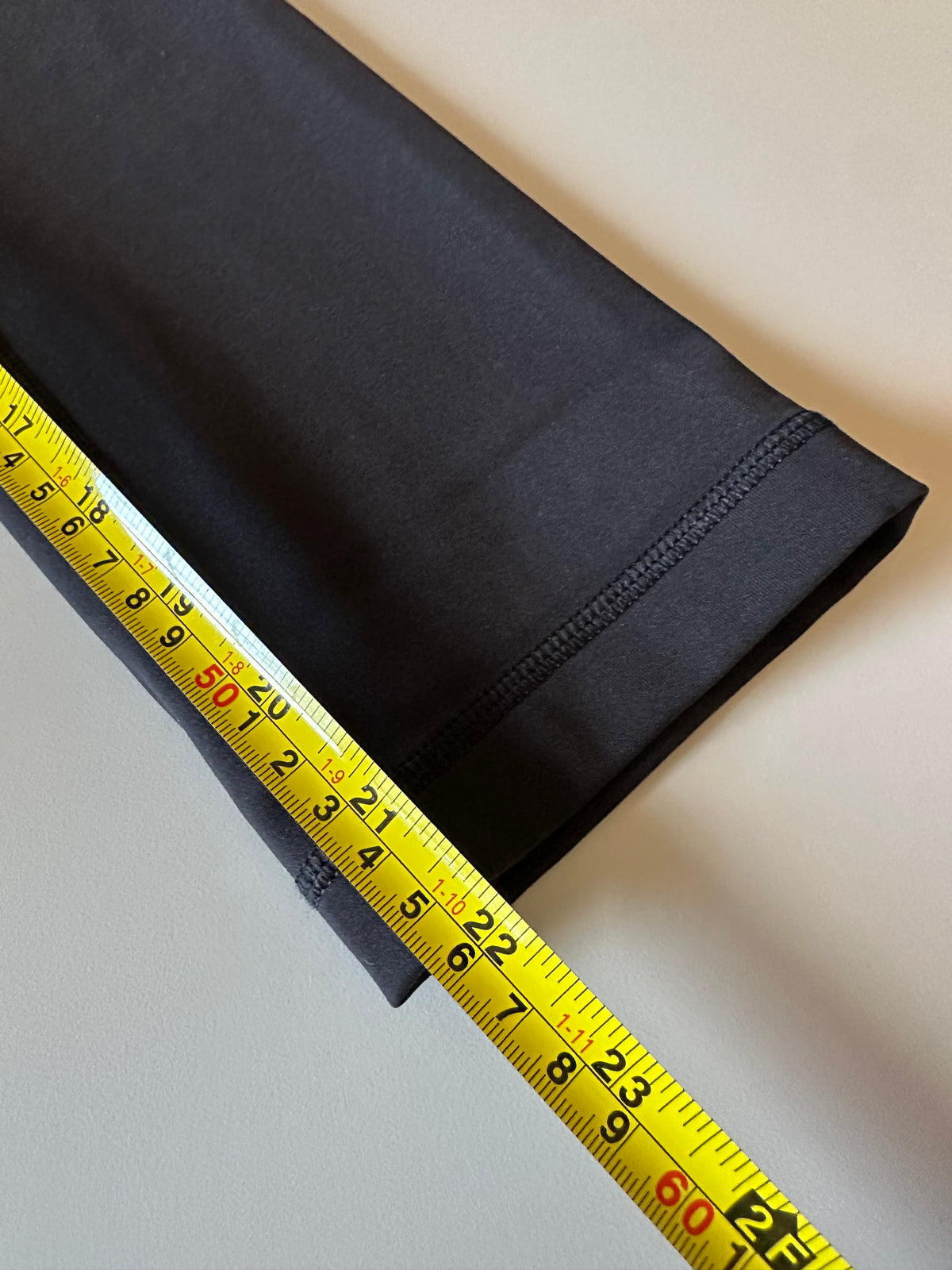 Lululemon Align 21 High Rise Crop in Black | Size 4