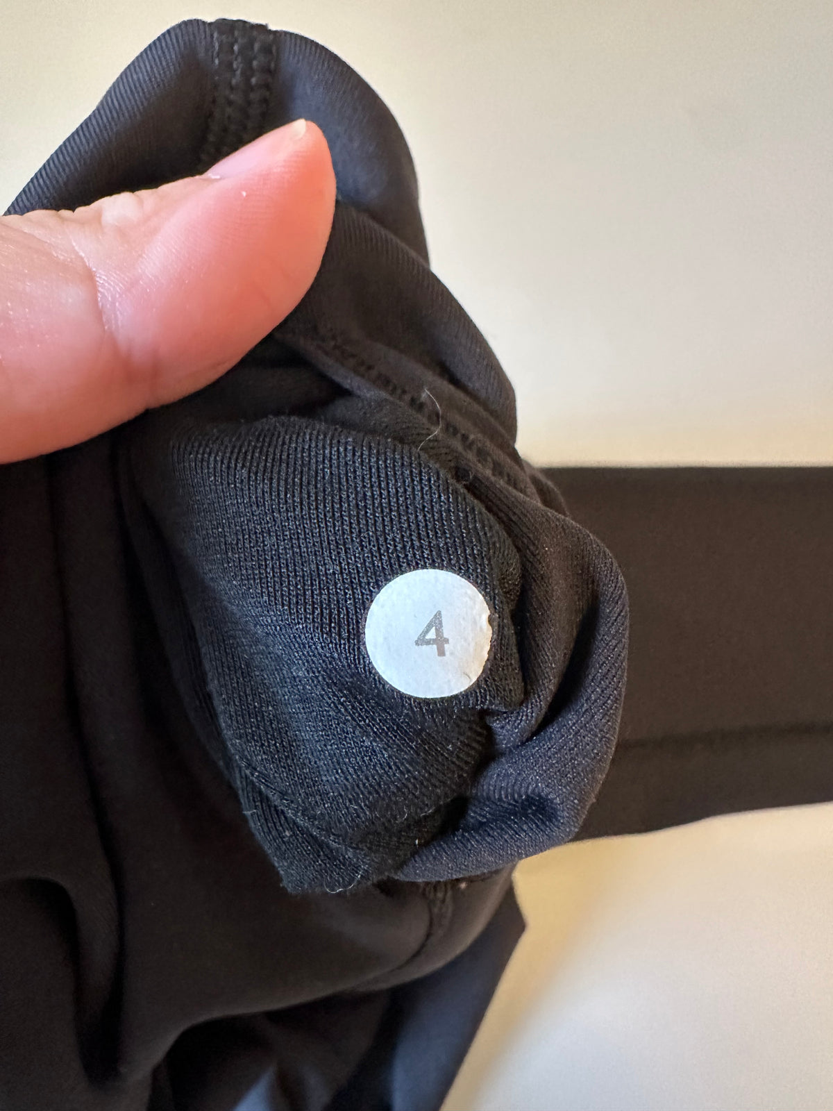 Lululemon Align 21 High Rise Crop in Black | Size 4