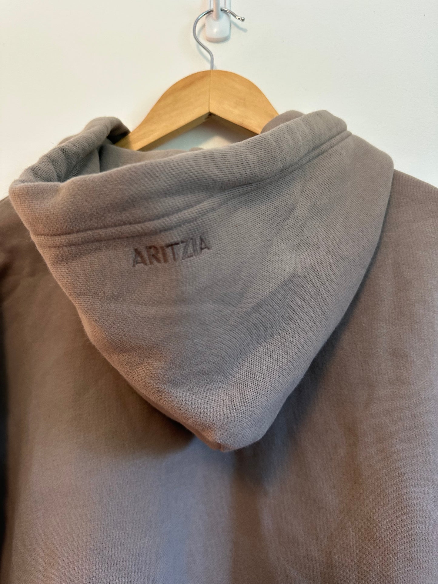 Aritzia Sweatfleece Cozy Fleece Boyfriend Zip Hoodie in Taupe Brown | Size Small