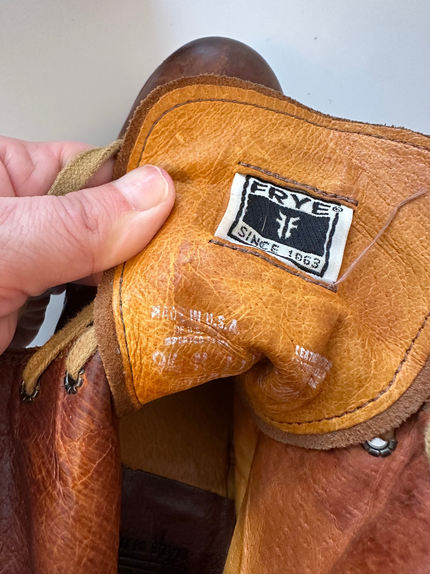 Frye Sabrina 6G Lace Up Heeled Boots in Distressed Cognac Leather | Size 9.5