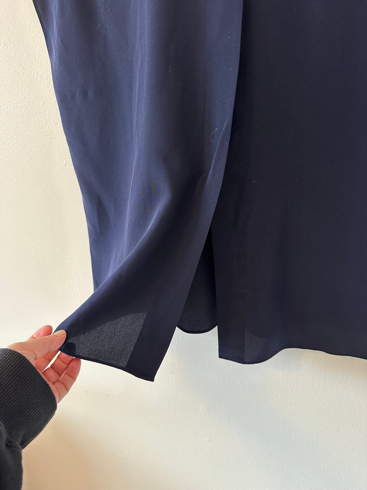 Vince Silk Short Sleeve Navy Blue Blouse | Size Small