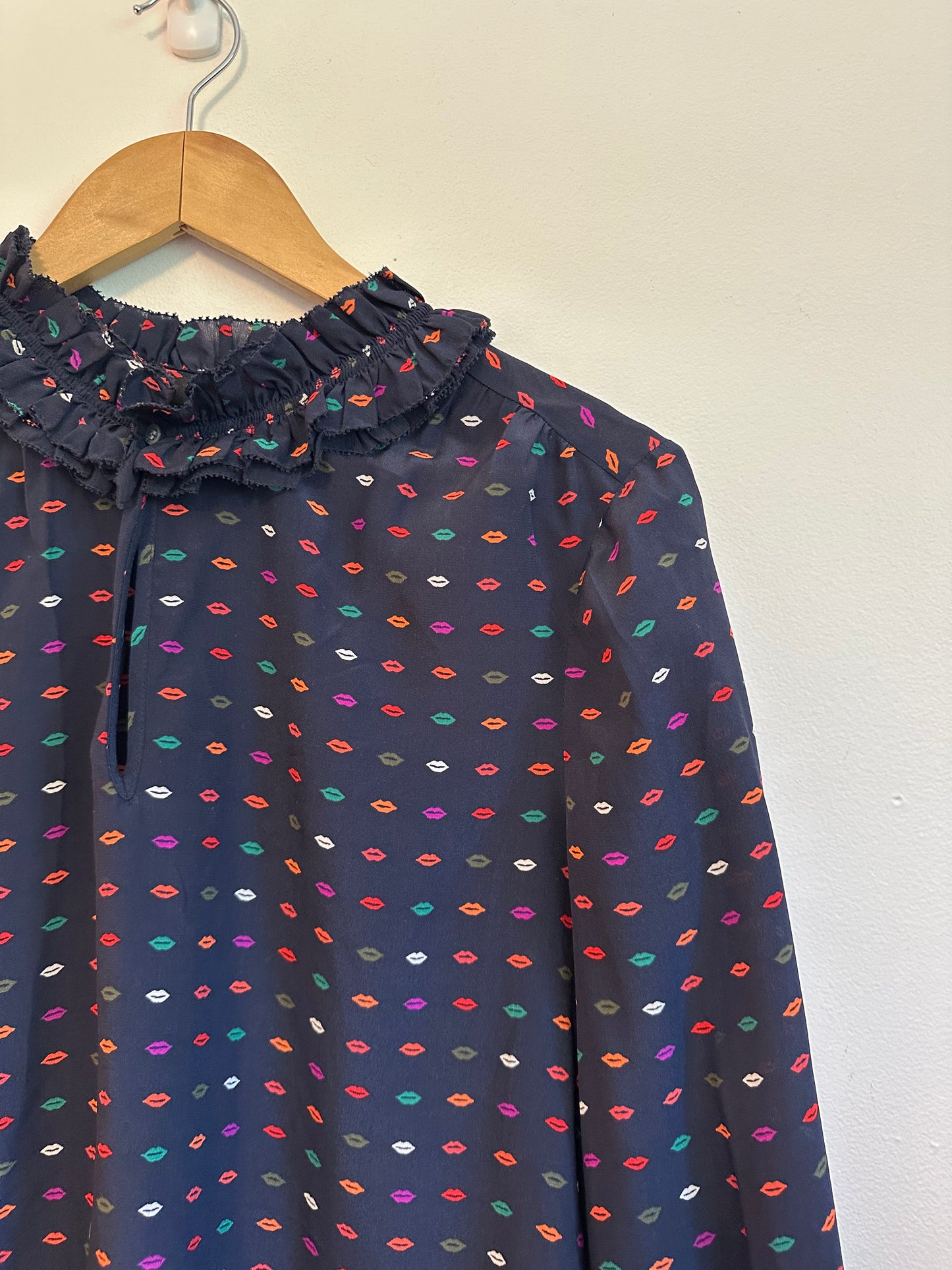 J. Crew Navy Blue Silk Lip Print Ruffle Neck Long Sleeve Blouse | Size 6