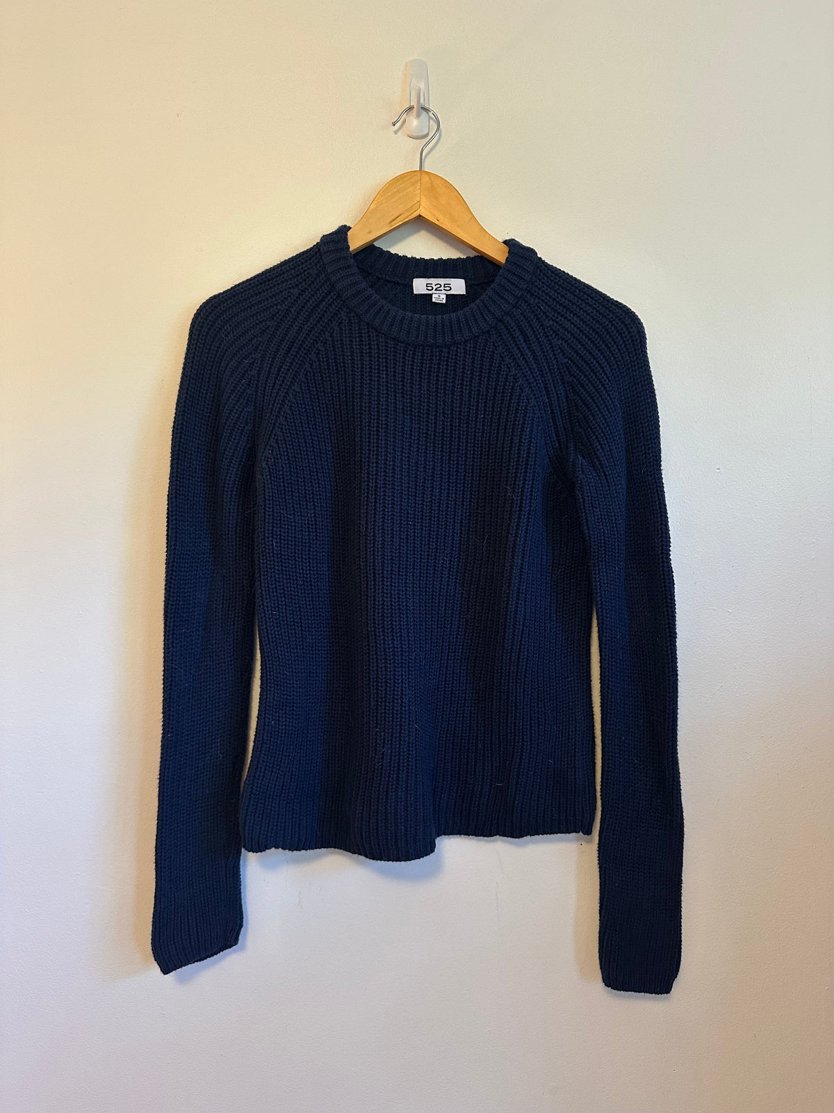 525 Navy Blue Cotton Shaker Knit Raglan Crew Neck Sweater | Size Small