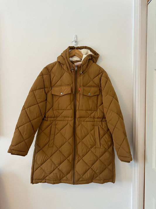 Levi's Soft Sherpa Lined Diamond Quilted Long Hooded Parka Jacket in Tan | Large