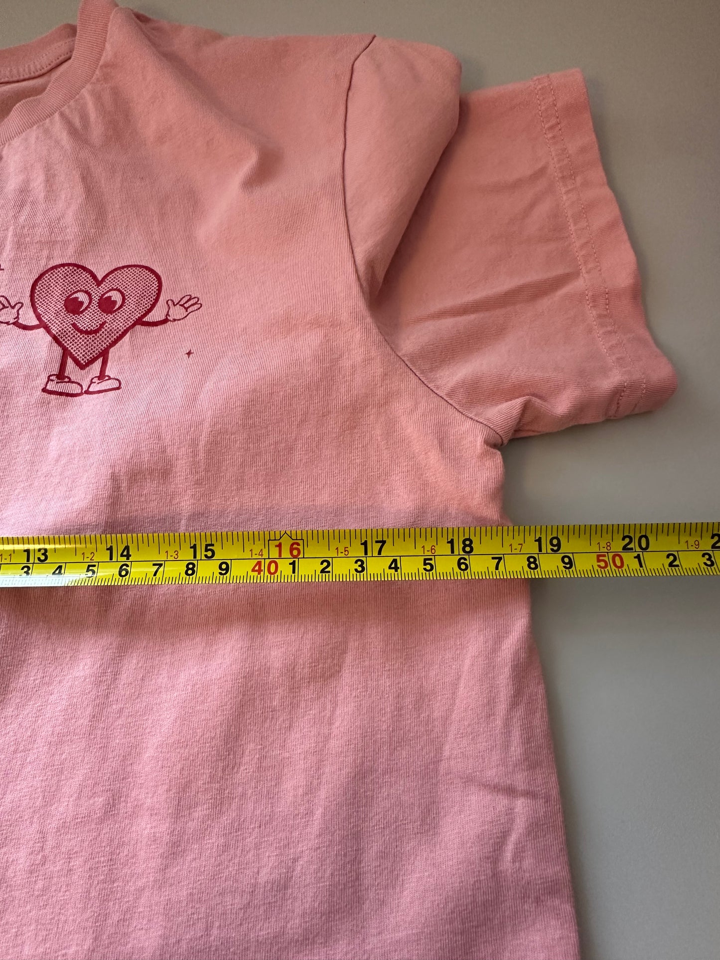 Callum Design Studio Corazón Contento Playful Happy Heart Organic Cotton T-Shirt