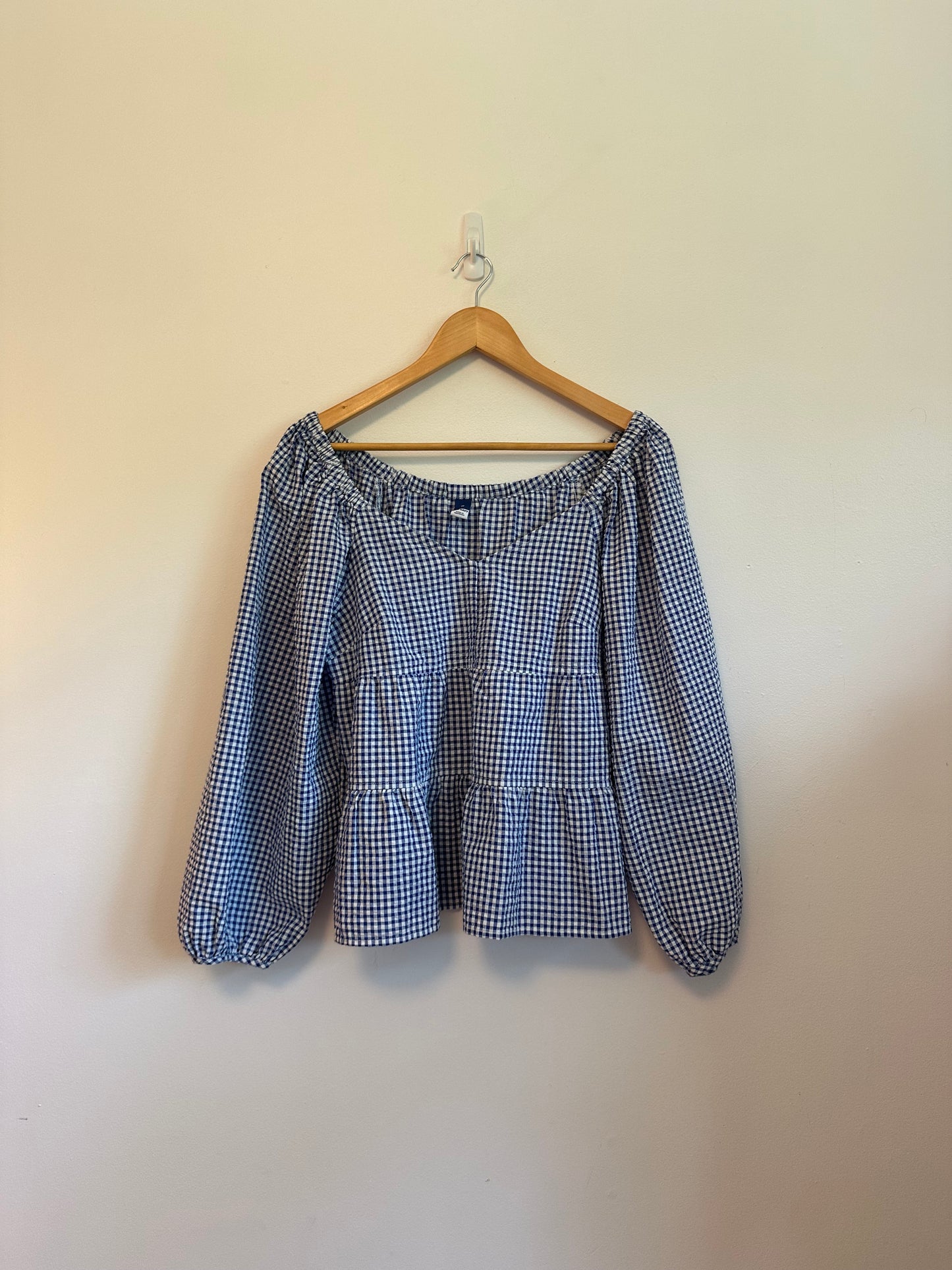 NWT Old Navy Gingham Navy Blue and White Puff Sleeve Blouse | Size Medium