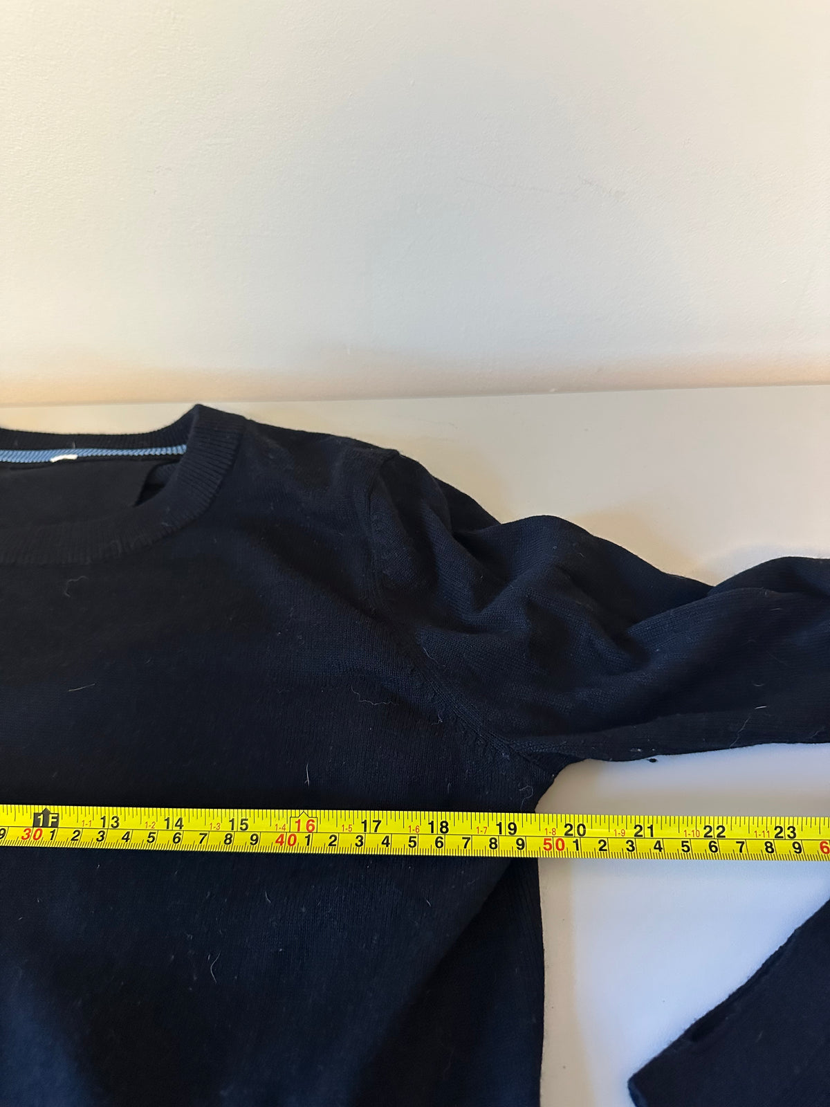 Lululemon Black Twist Back Long Sleeve Knit Crew Neck Sweater