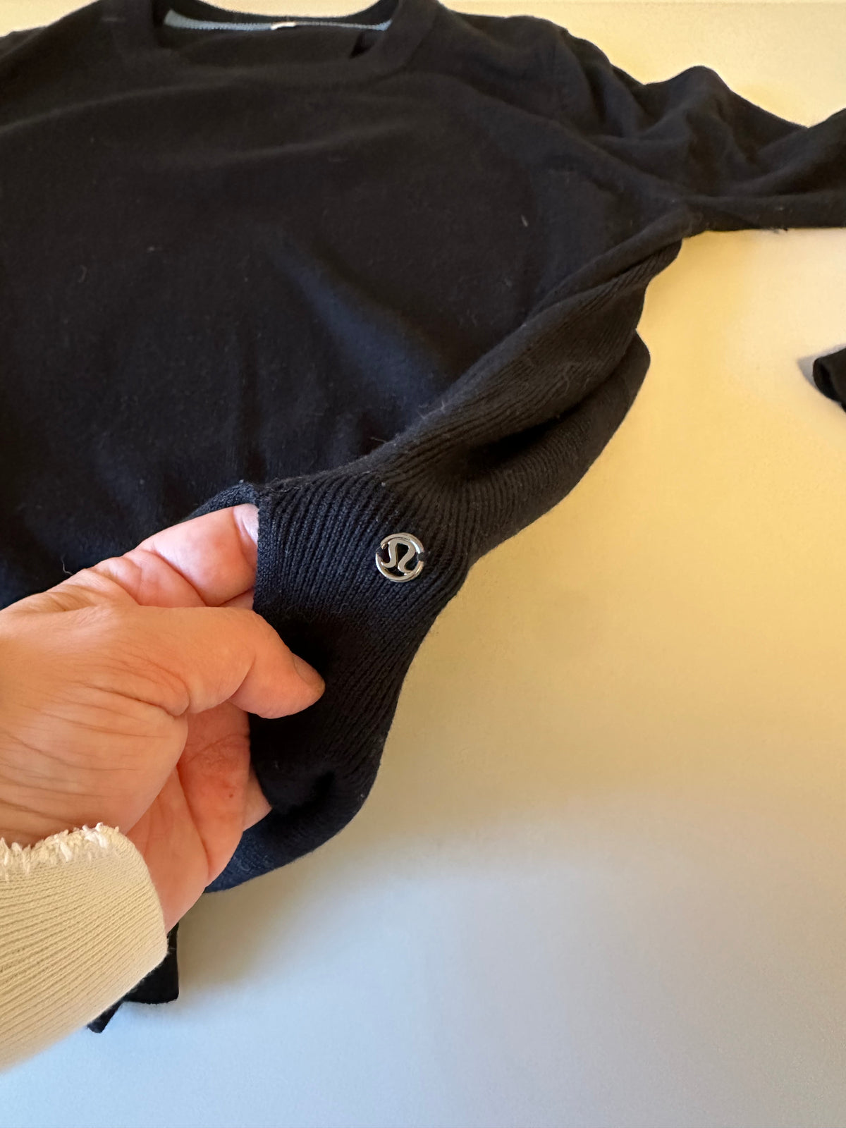 Lululemon Black Twist Back Long Sleeve Knit Crew Neck Sweater