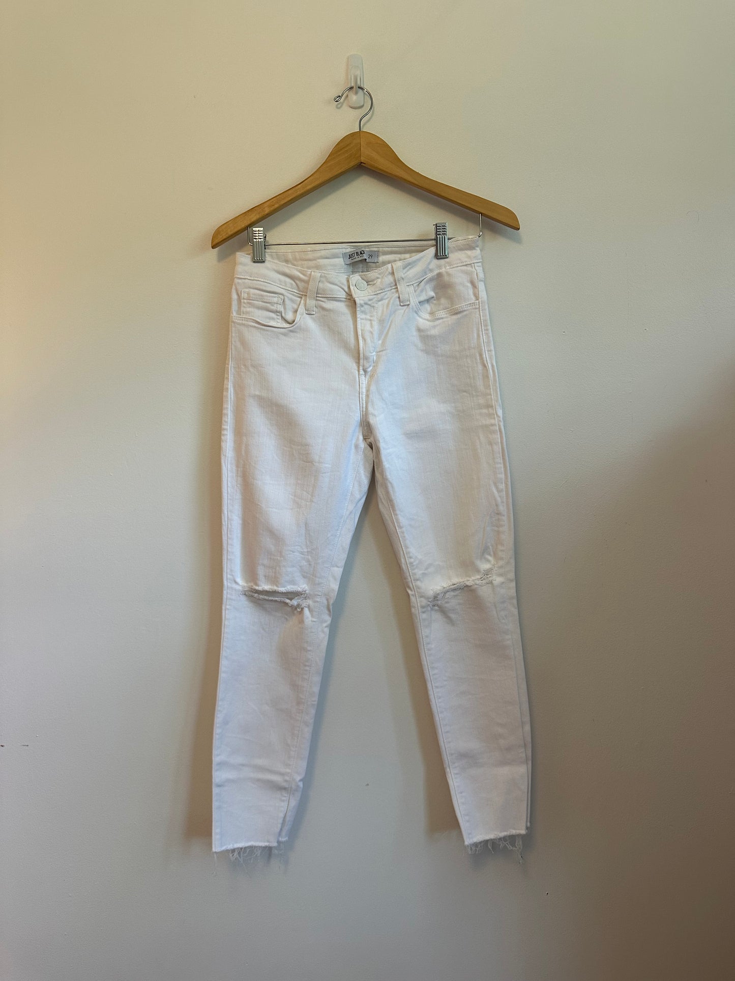 Just Black Denim White Distressed Raw Hem Skinny Jeans | Size 29