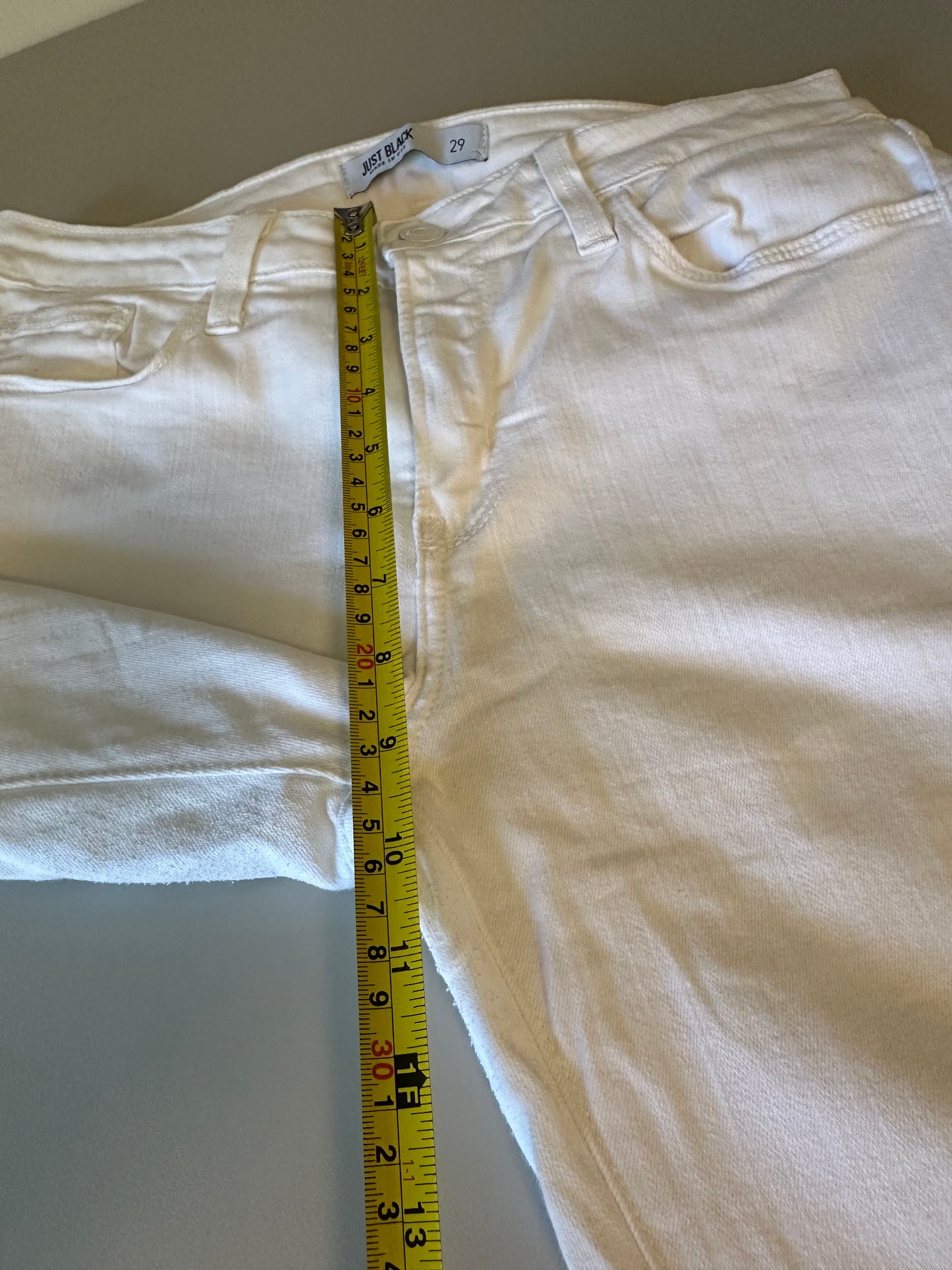Just Black Denim White Distressed Raw Hem Skinny Jeans | Size 29