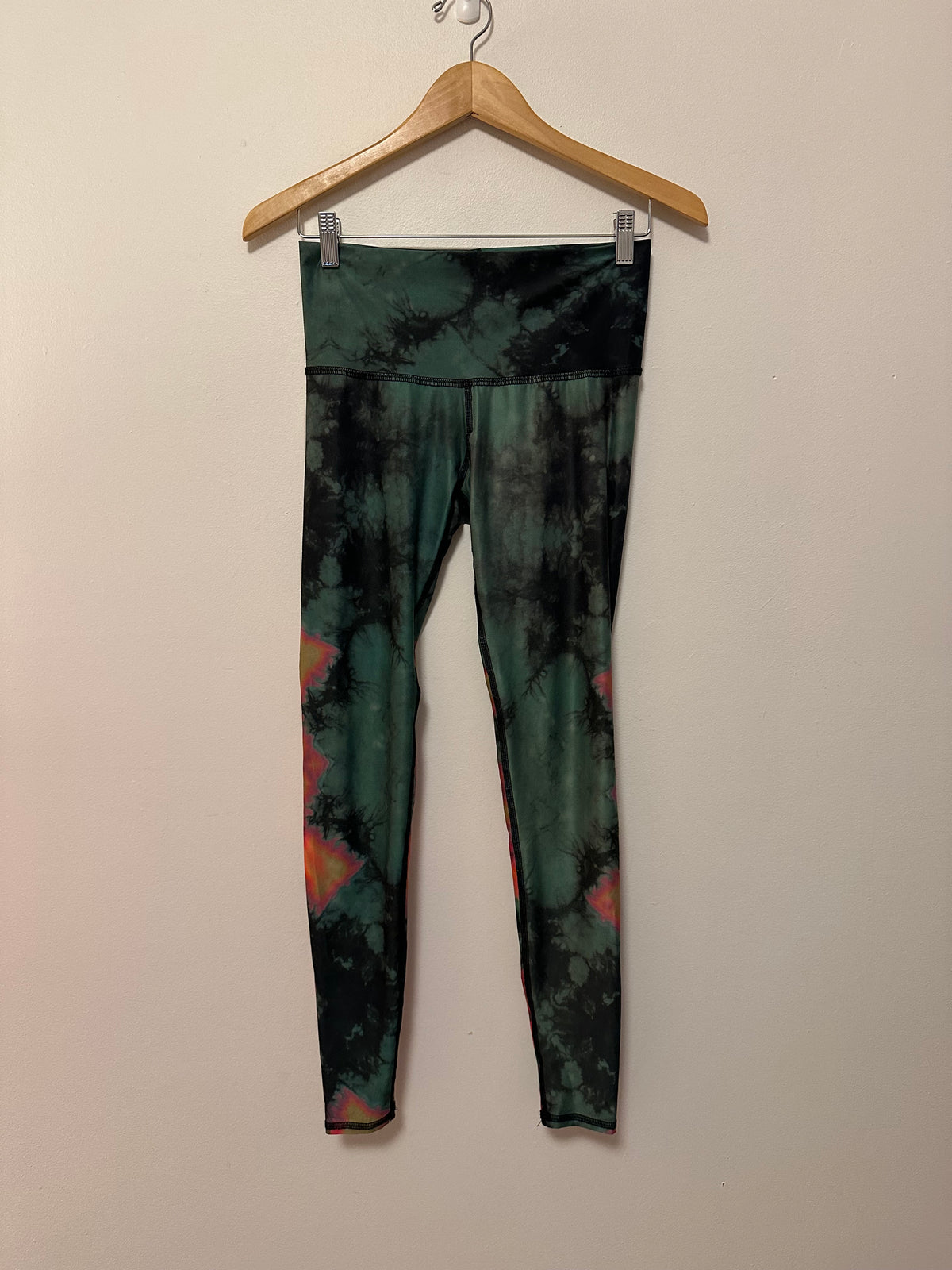 Teeki Feather Print Dreamcatcher Yoga Leggings | Size Small