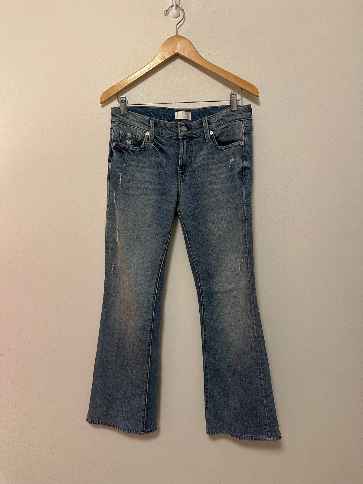7 For All Mankind The Original Bootcut Jeans in Medium Wash | Size 27