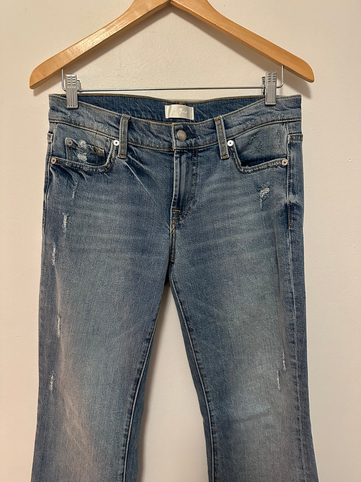 7 For All Mankind The Original Bootcut Jeans in Medium Wash | Size 27