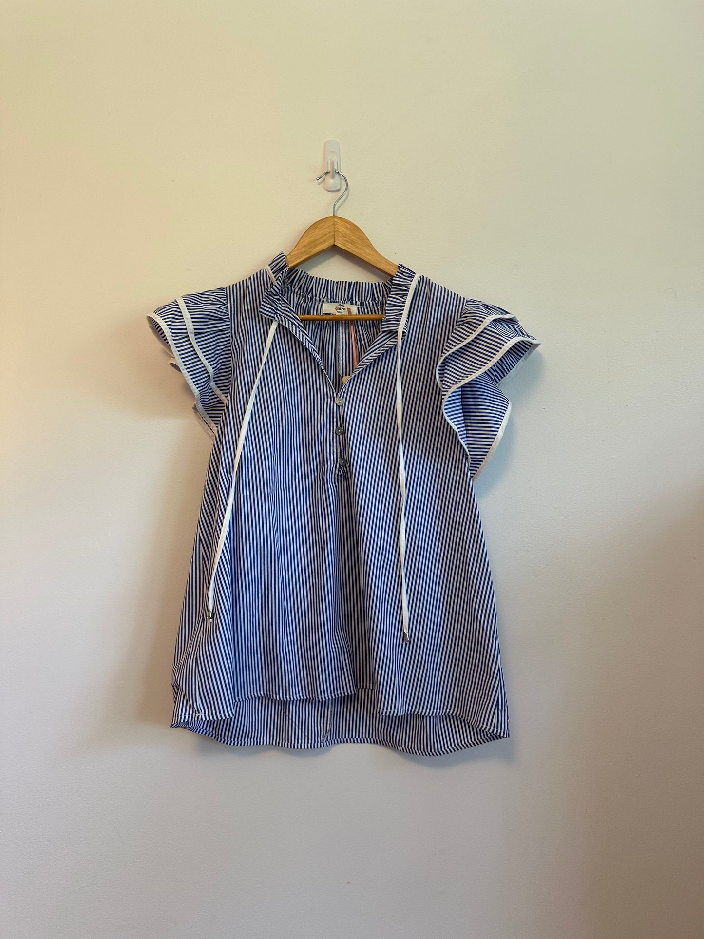 NWT Entro Blue and White Striped Ruffle Sleeve Blouse | Size Medium