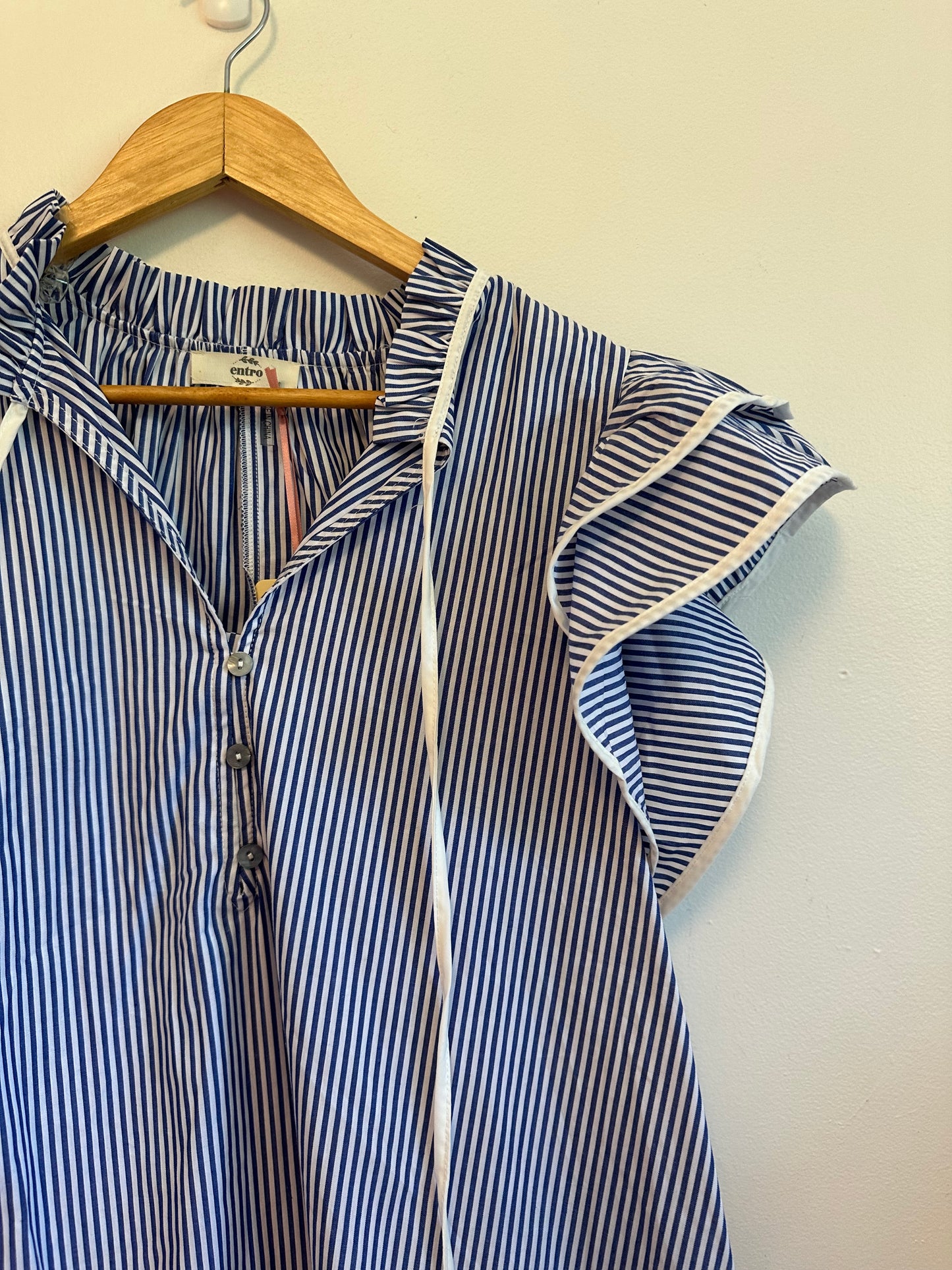 NWT Entro Blue and White Striped Ruffle Sleeve Blouse | Size Medium