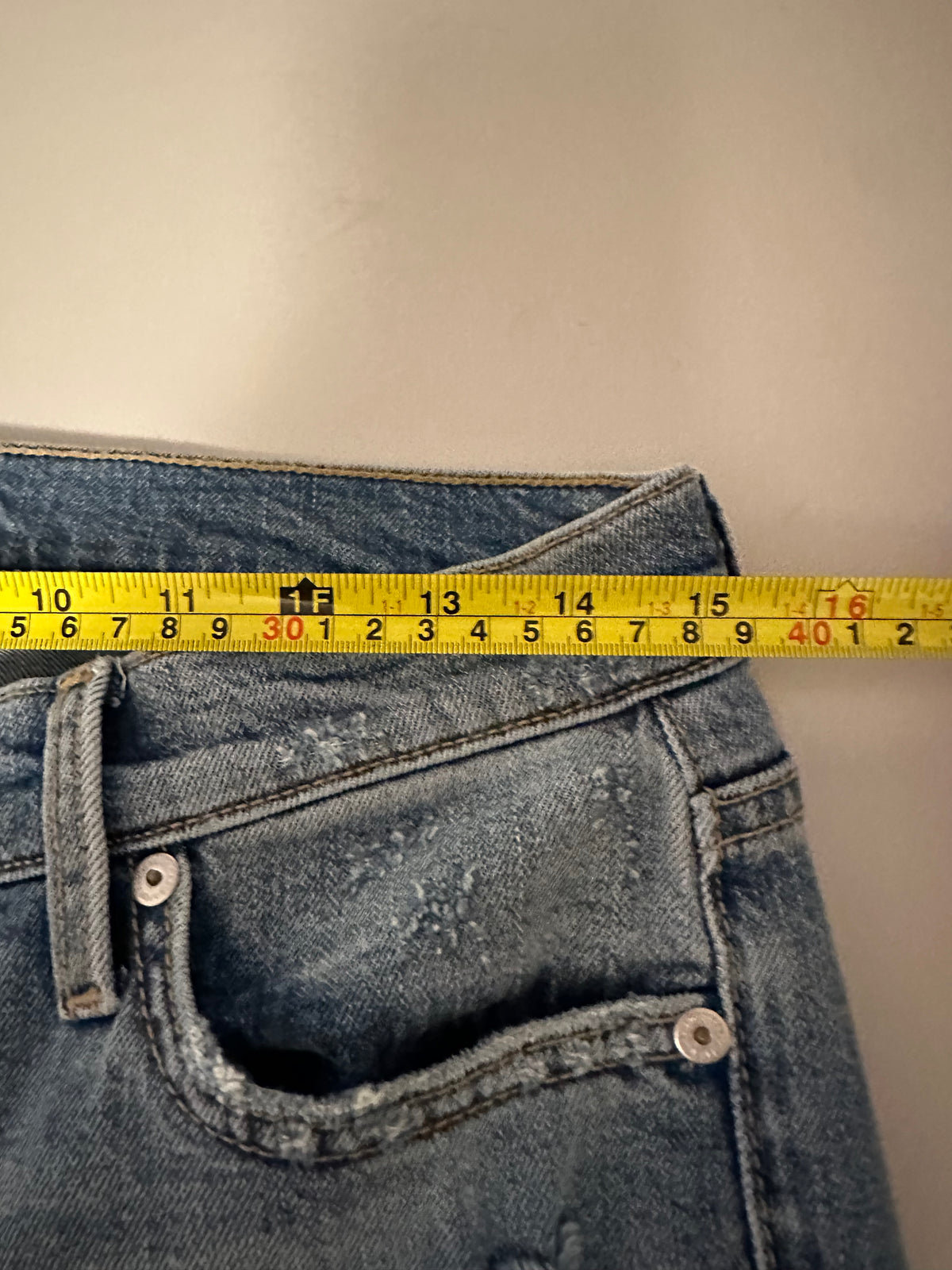 7 For All Mankind The Original Bootcut Jeans in Medium Wash | Size 27