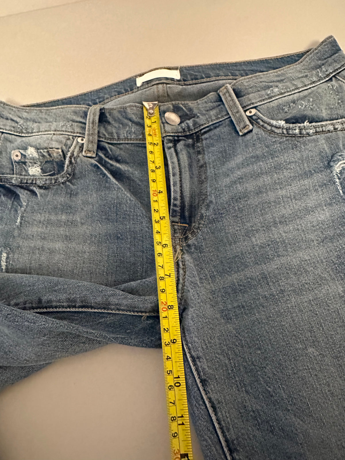 7 For All Mankind The Original Bootcut Jeans in Medium Wash | Size 27