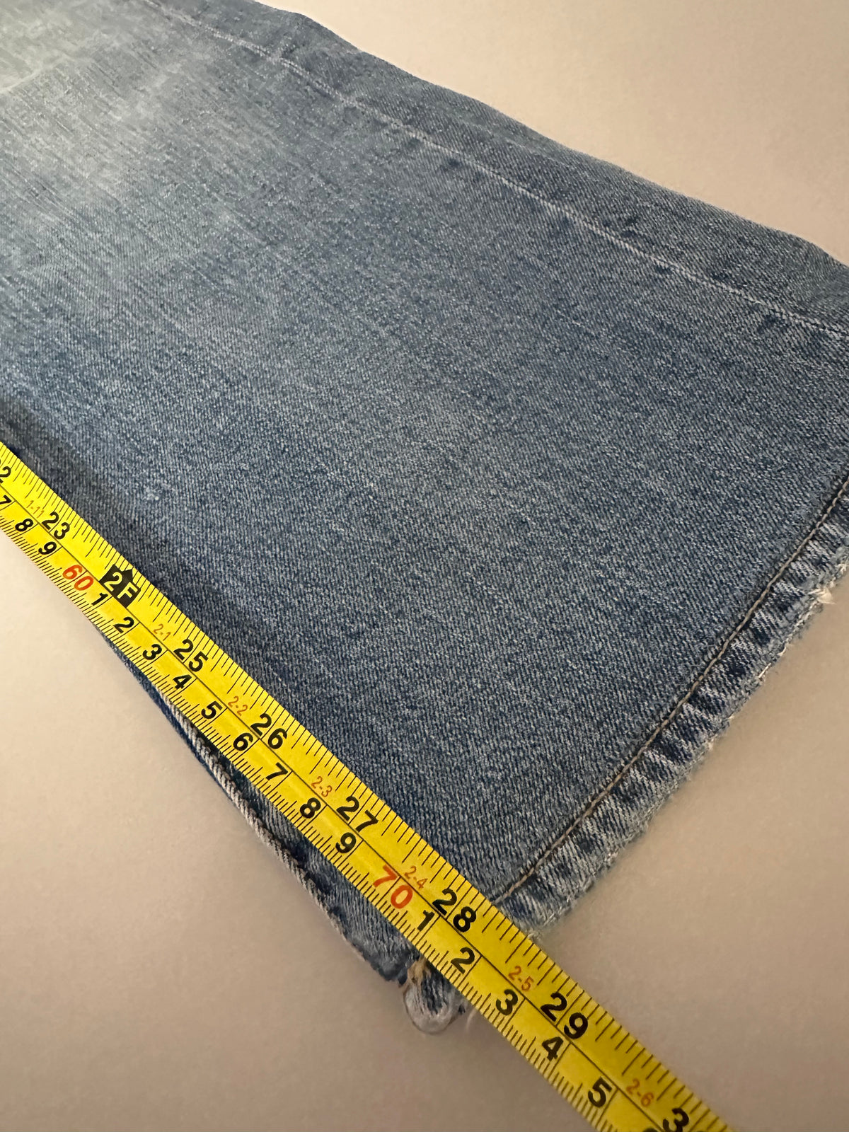 7 For All Mankind The Original Bootcut Jeans in Medium Wash | Size 27