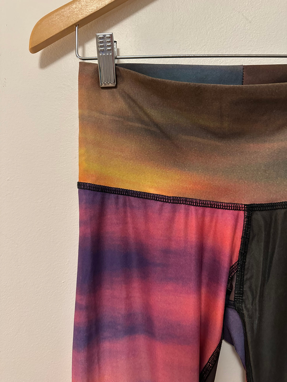 Teeki Sunset Clouds High Waisted Yoga Leggings | Size Small