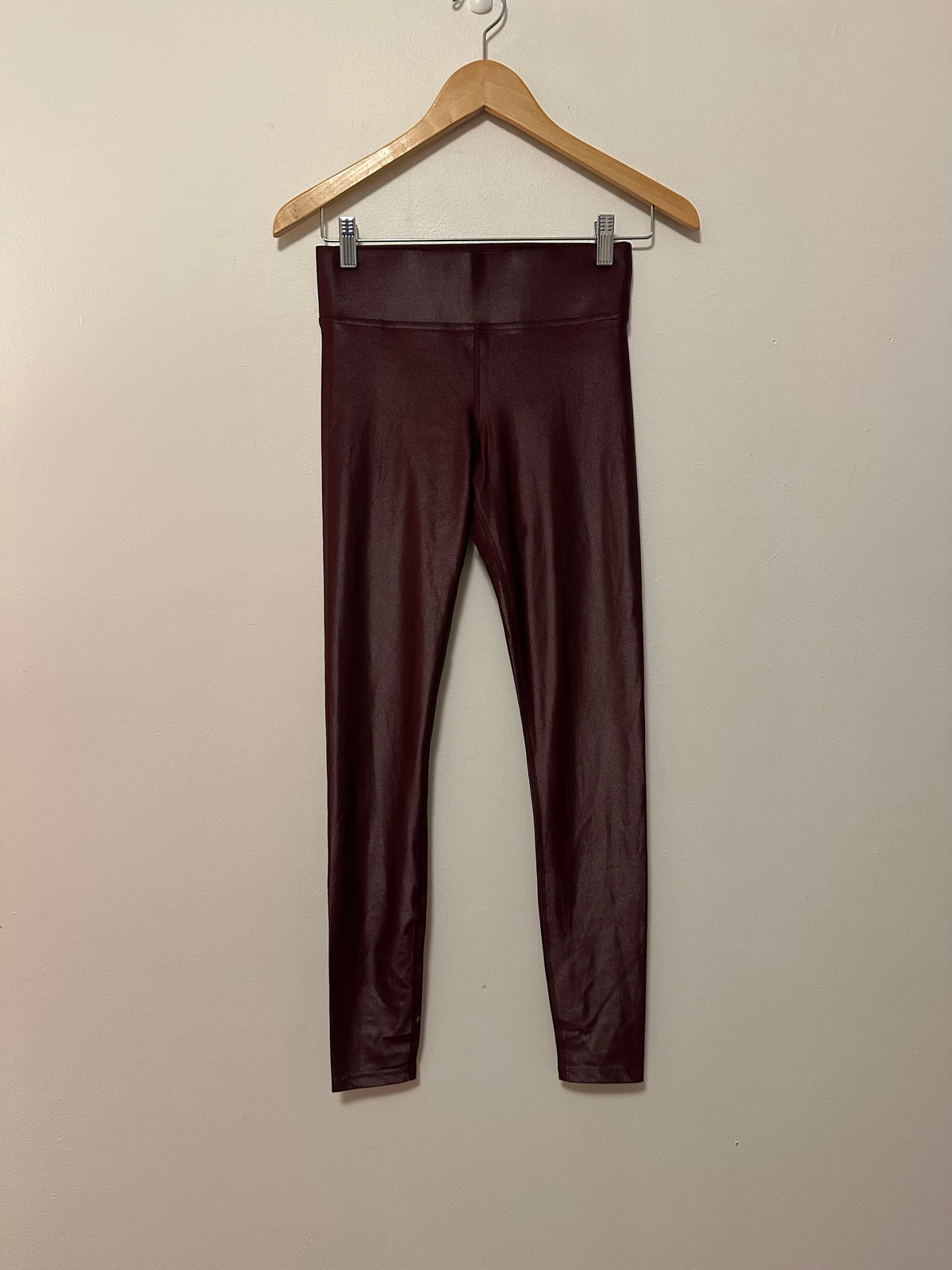 Carbon38 Takara Shine Regular Rise 7/8 Legging in Fig | Size Small