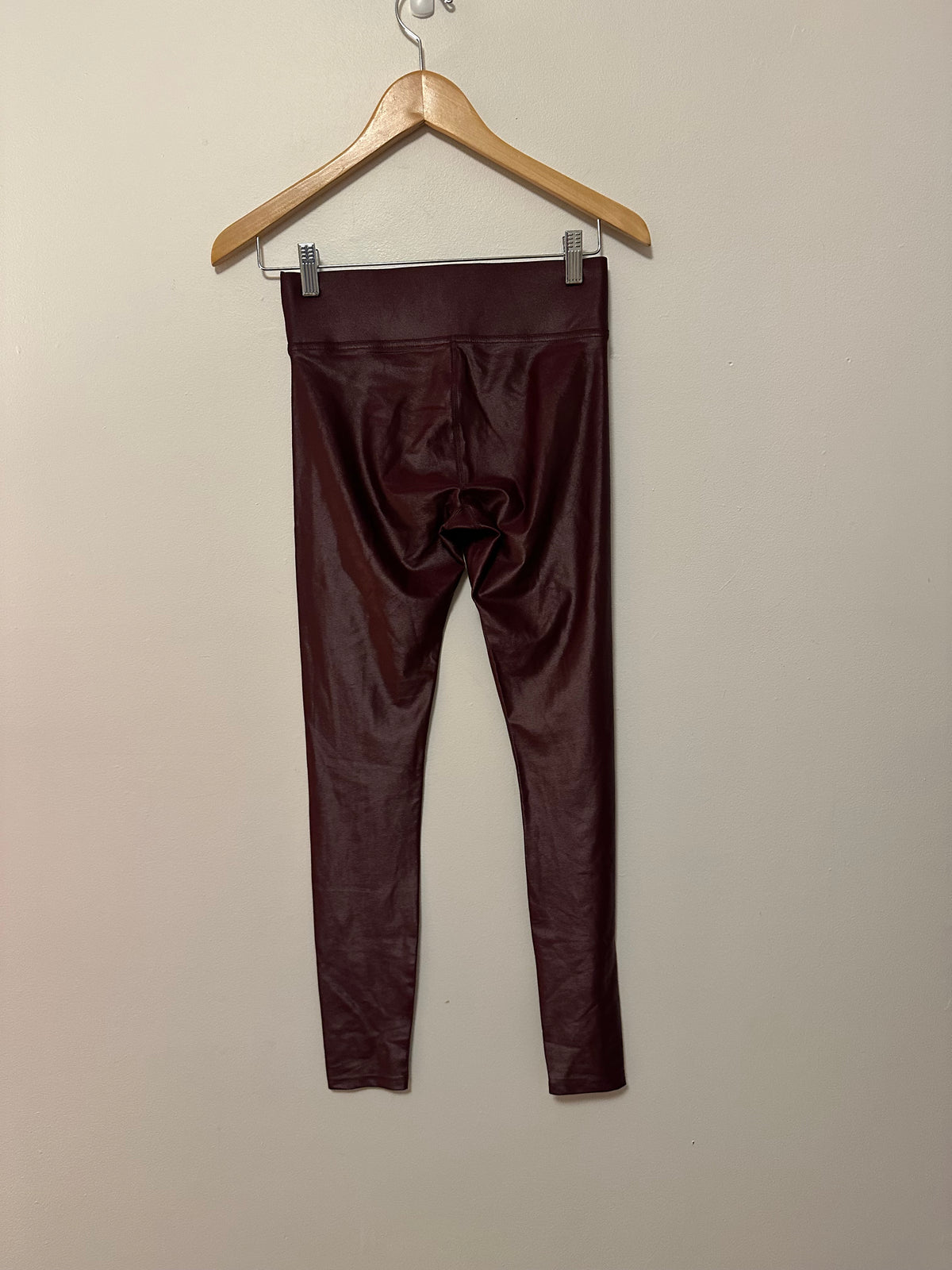 Carbon38 Takara Shine Regular Rise 7/8 Legging in Fig | Size Small